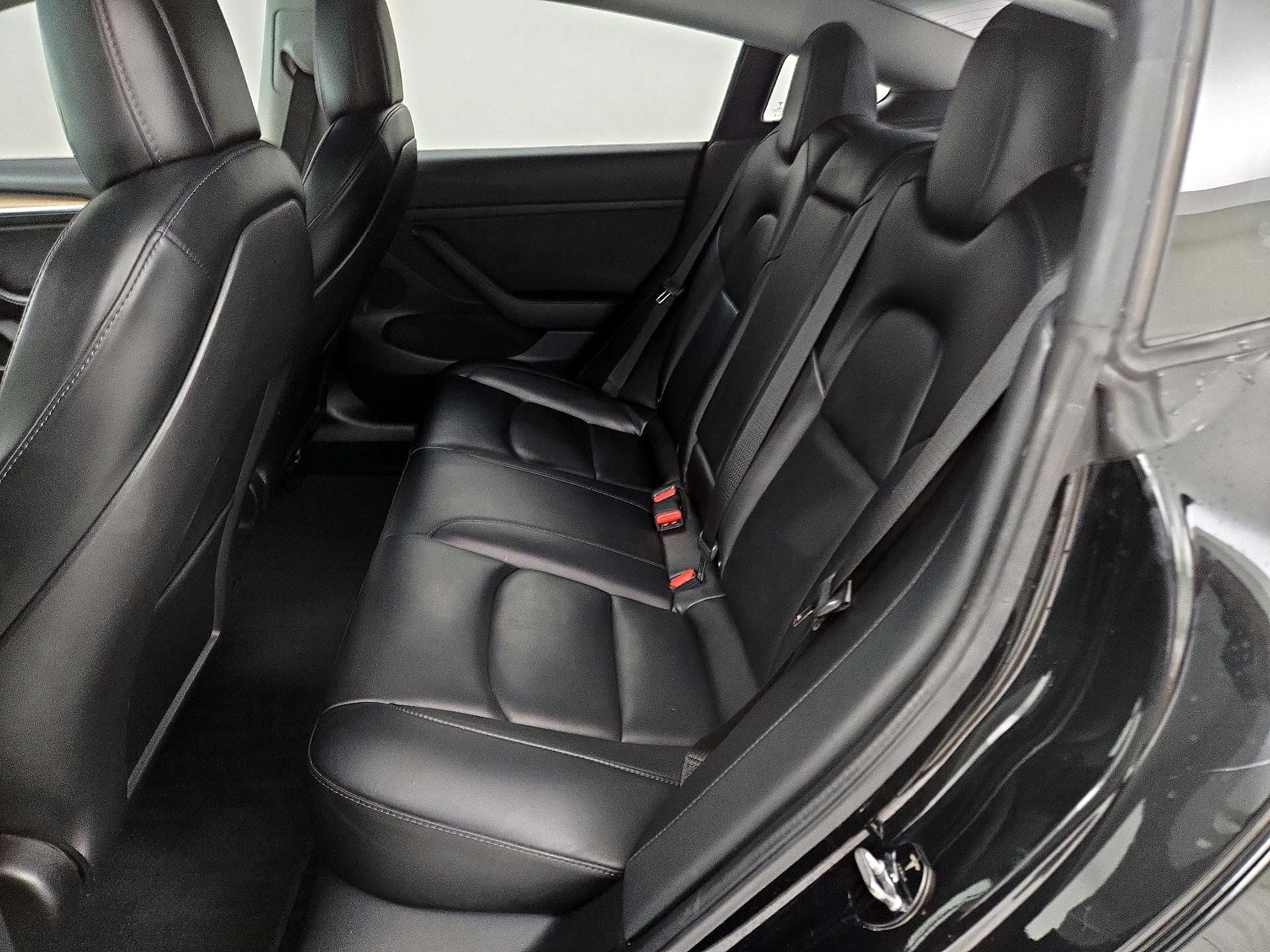 Thumbnail: 2022 Tesla Model 3 - 20