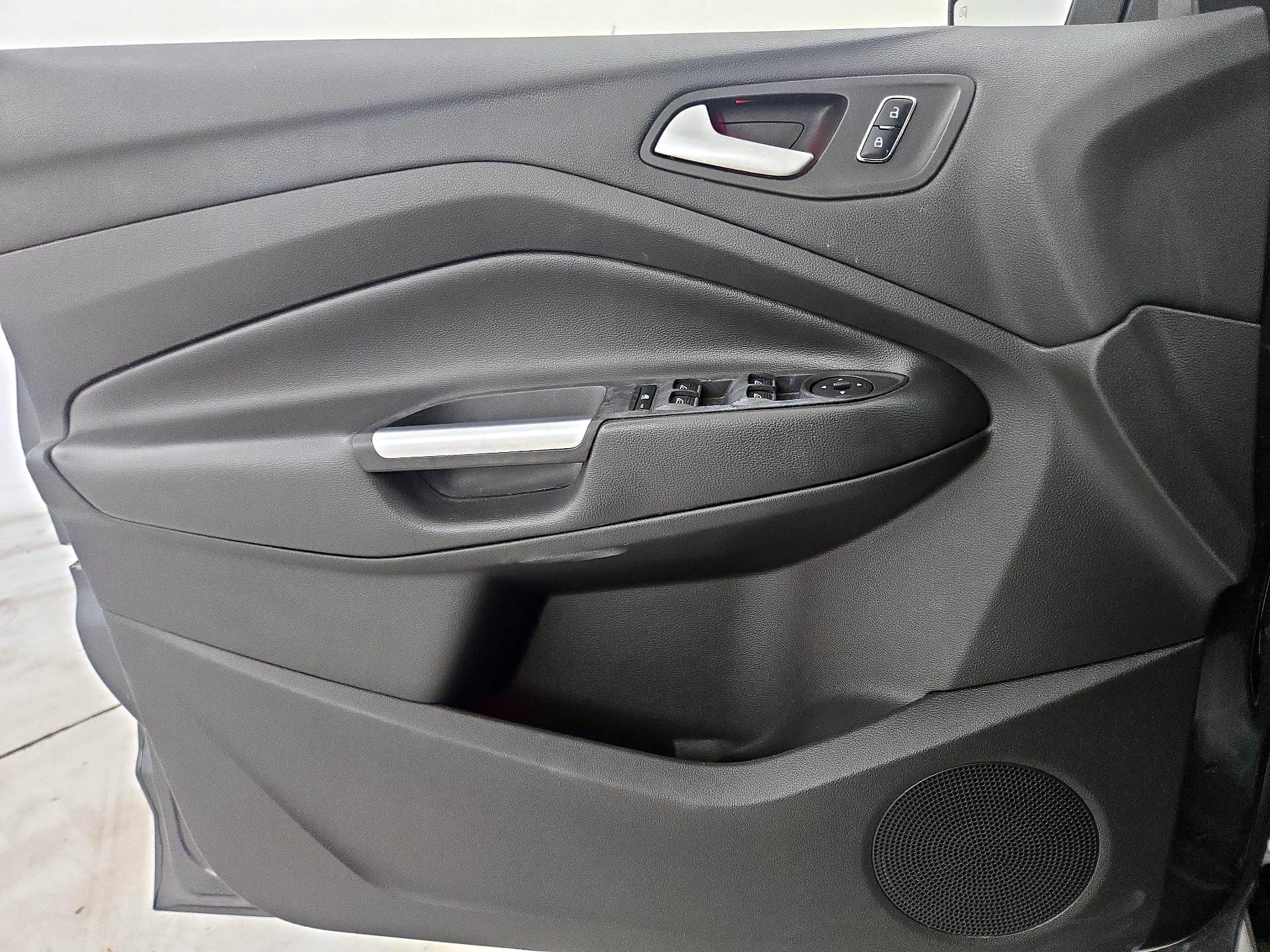 Thumbnail: 2016 Ford C-Max - 12