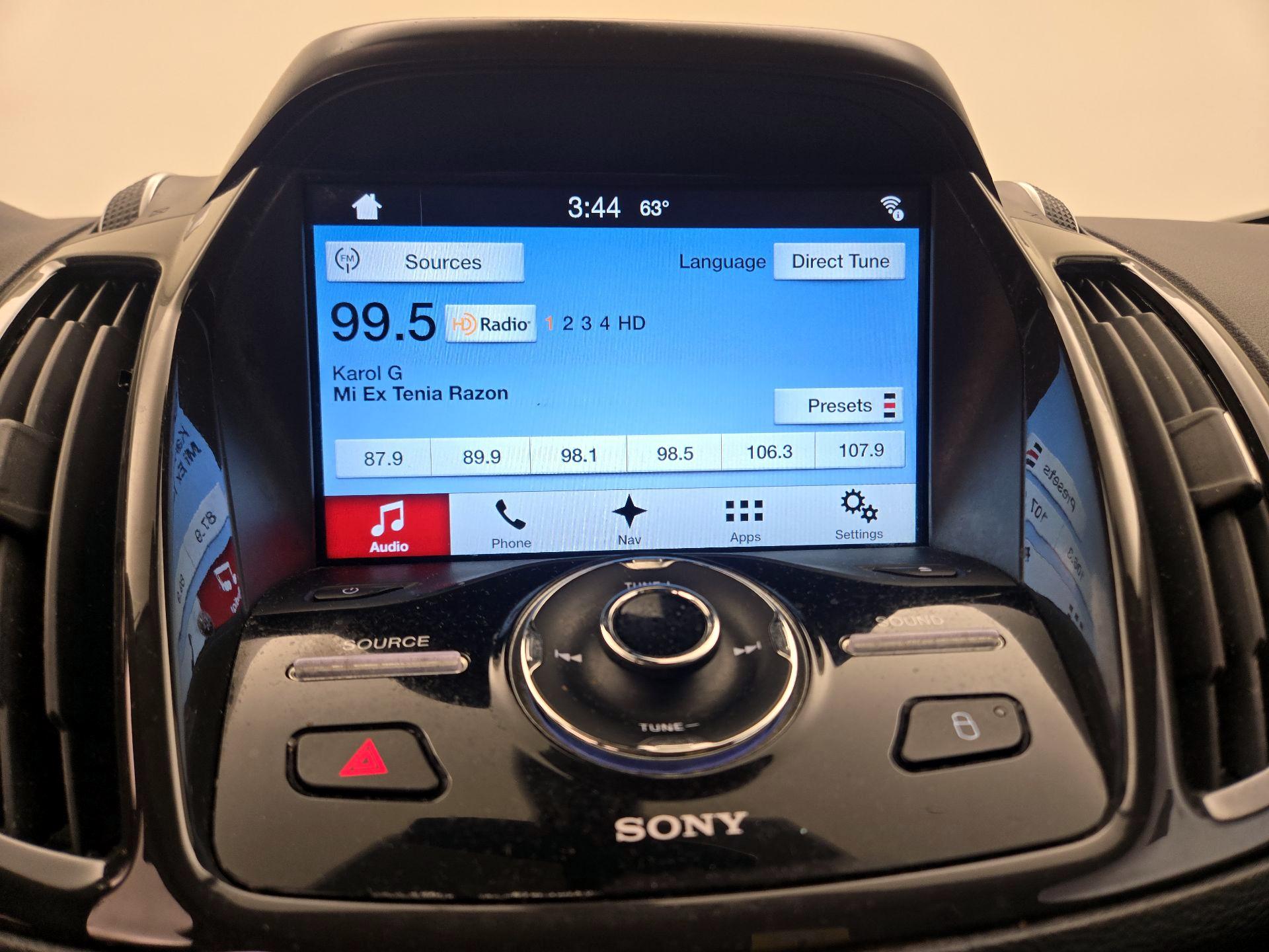 Thumbnail: 2016 Ford C-Max - 15