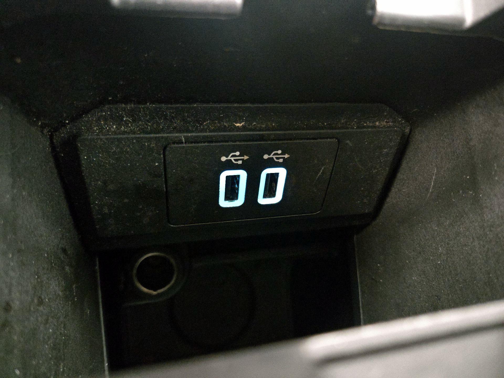 Thumbnail: 2016 Ford C-Max - 18