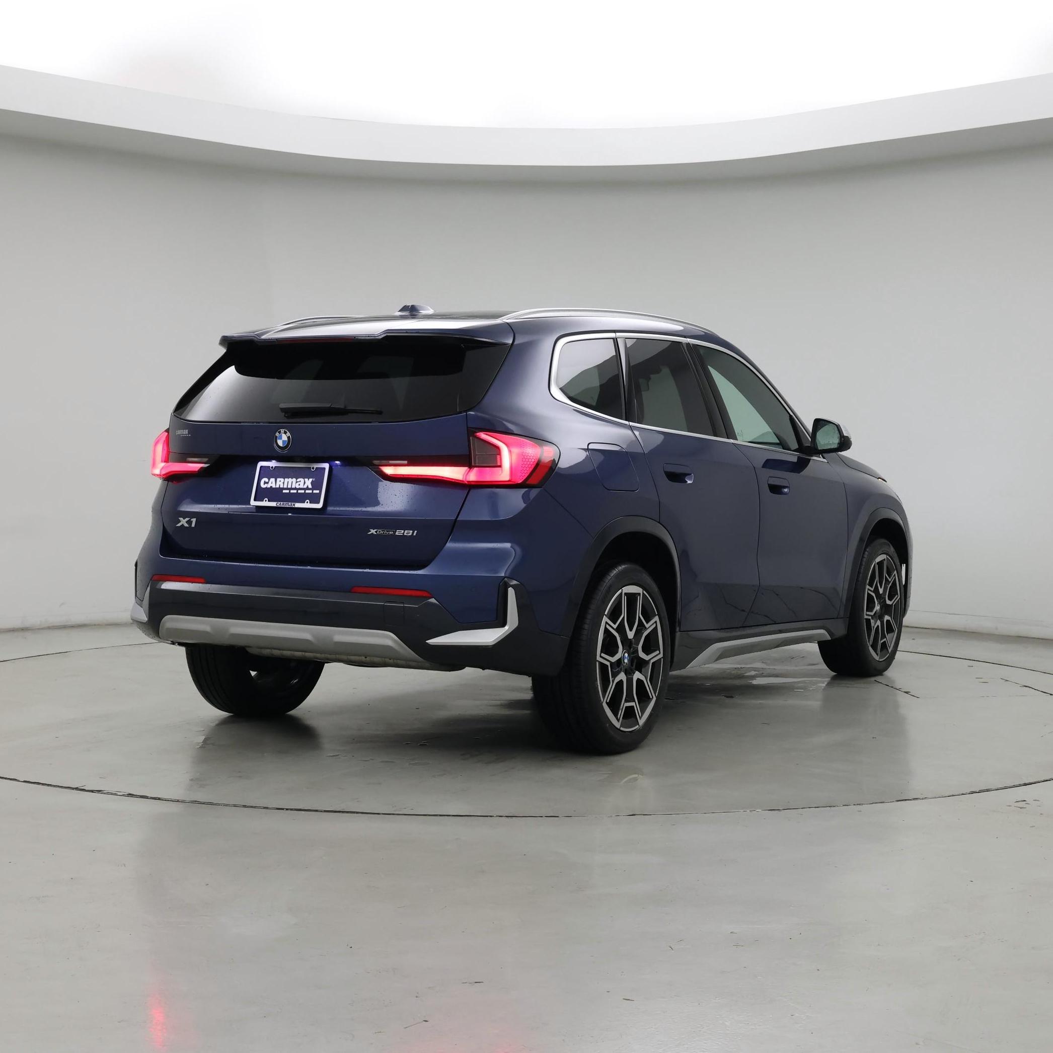 Thumbnail: 2023 BMW X1 - 8