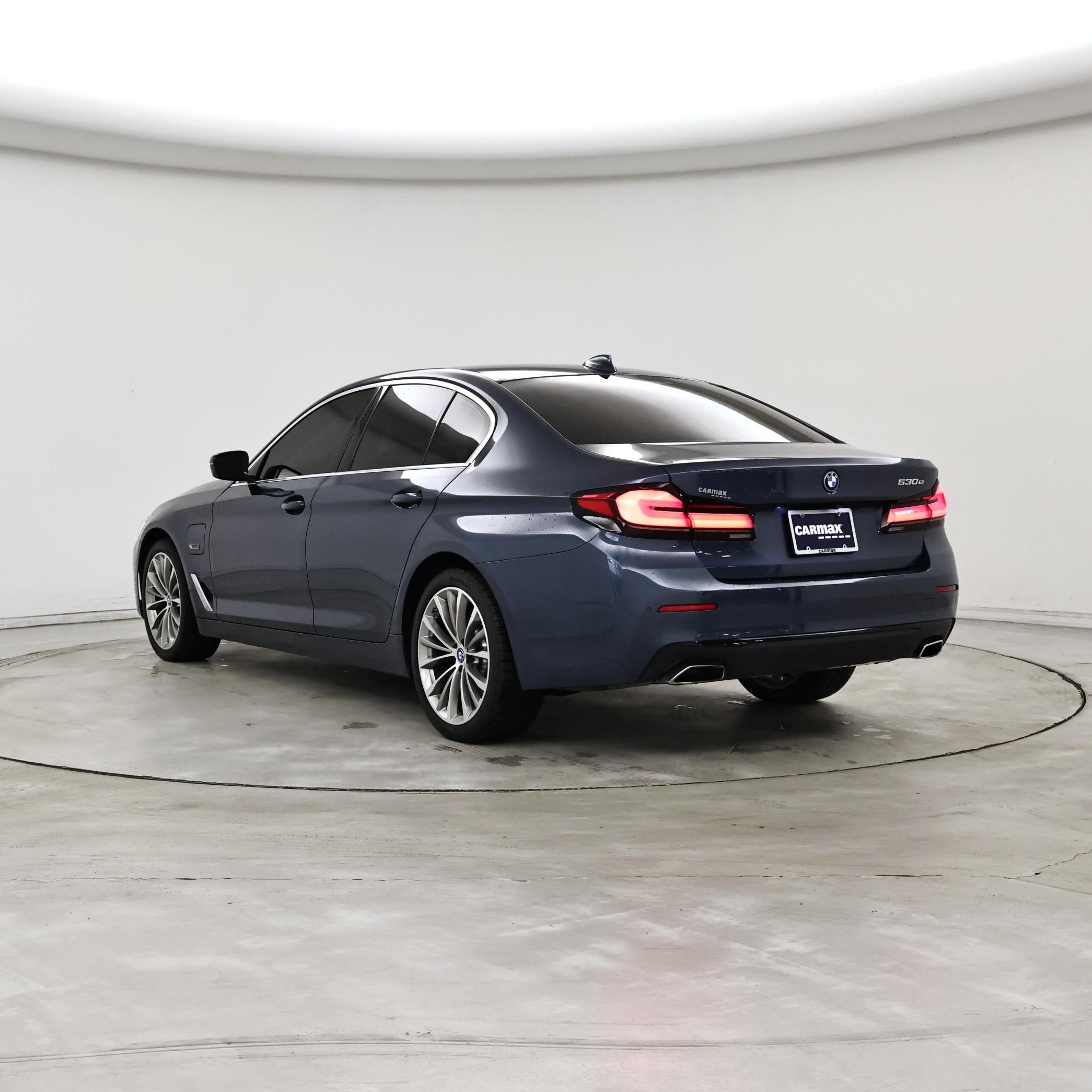 Thumbnail: 2023 BMW 5 Series - 2