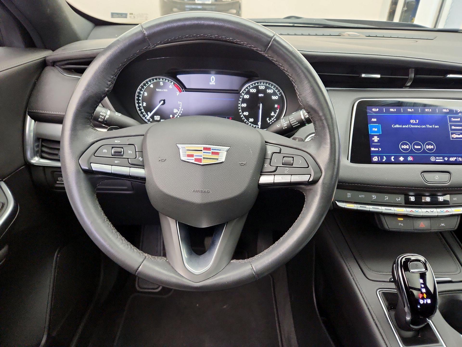 Thumbnail: 2023 Cadillac XT4 - 10