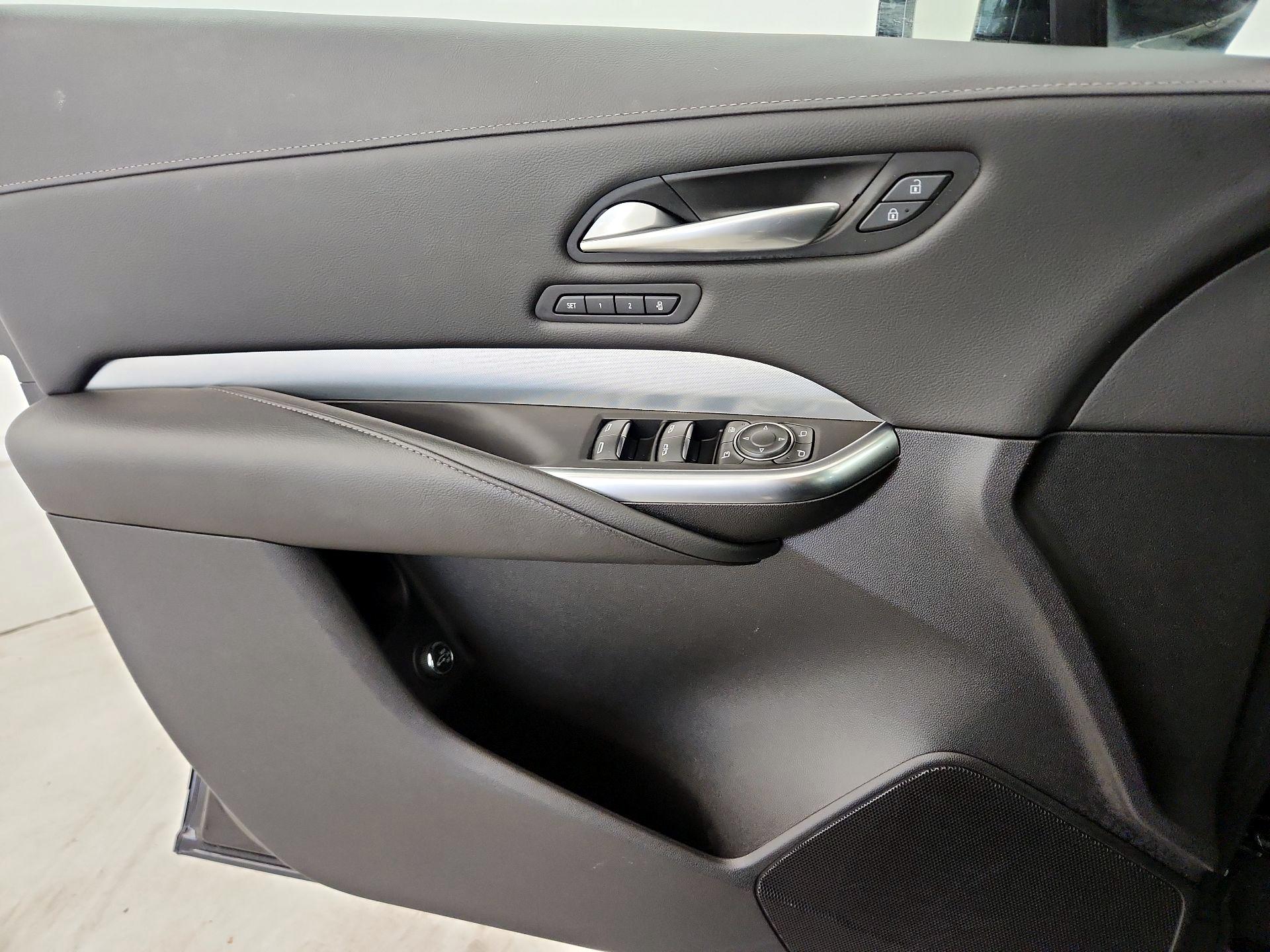 Thumbnail: 2023 Cadillac XT4 - 12