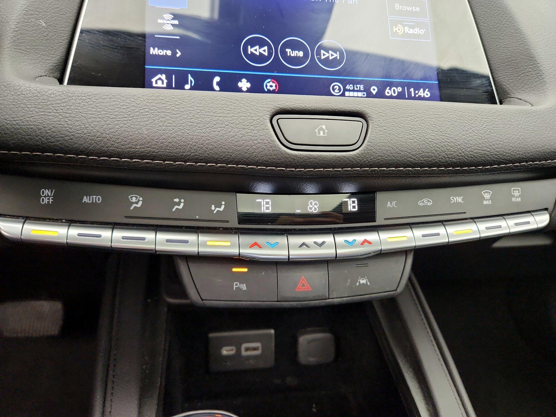 Thumbnail: 2023 Cadillac XT4 - 16