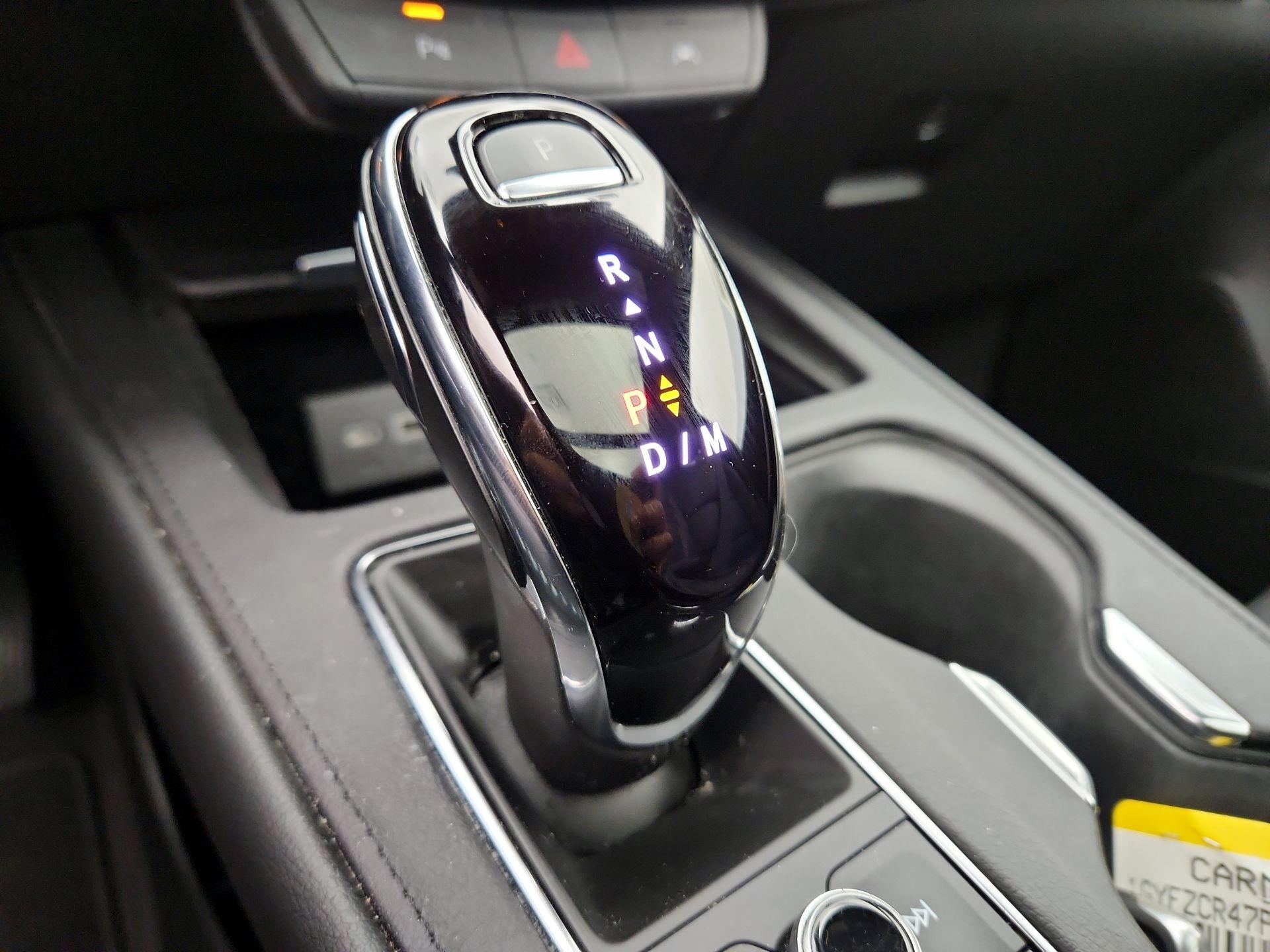 Thumbnail: 2023 Cadillac XT4 - 17