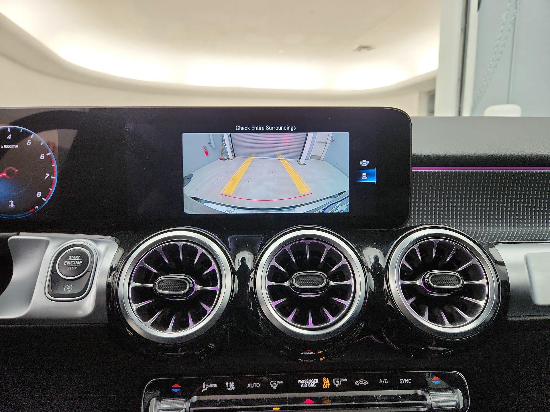 Thumbnail: 2022 Mercedes-Benz GLB - 15