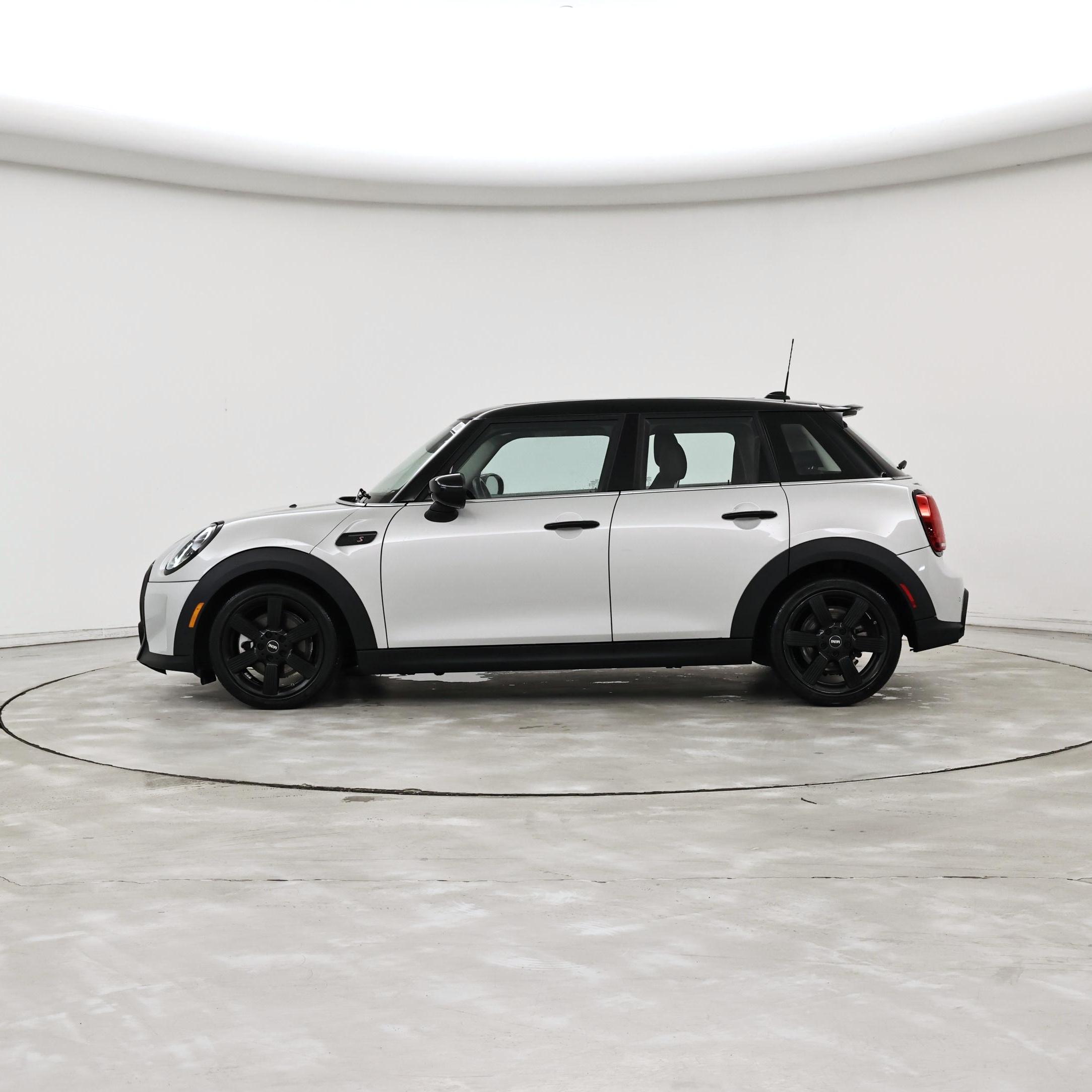 Thumbnail: 2023 MINI Cooper Hardtop - 3