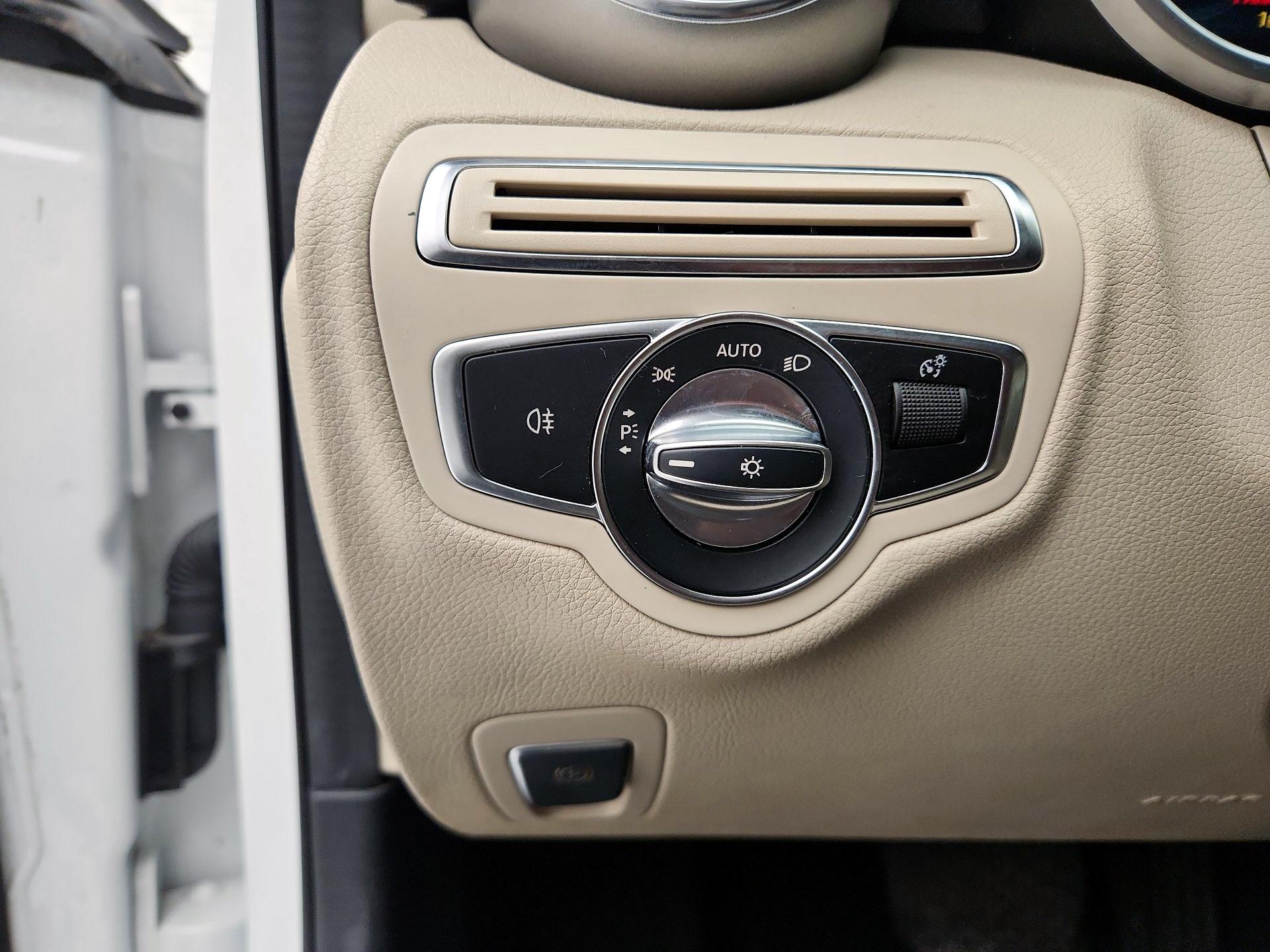 Thumbnail: 2021 Mercedes-Benz C-Class - 13