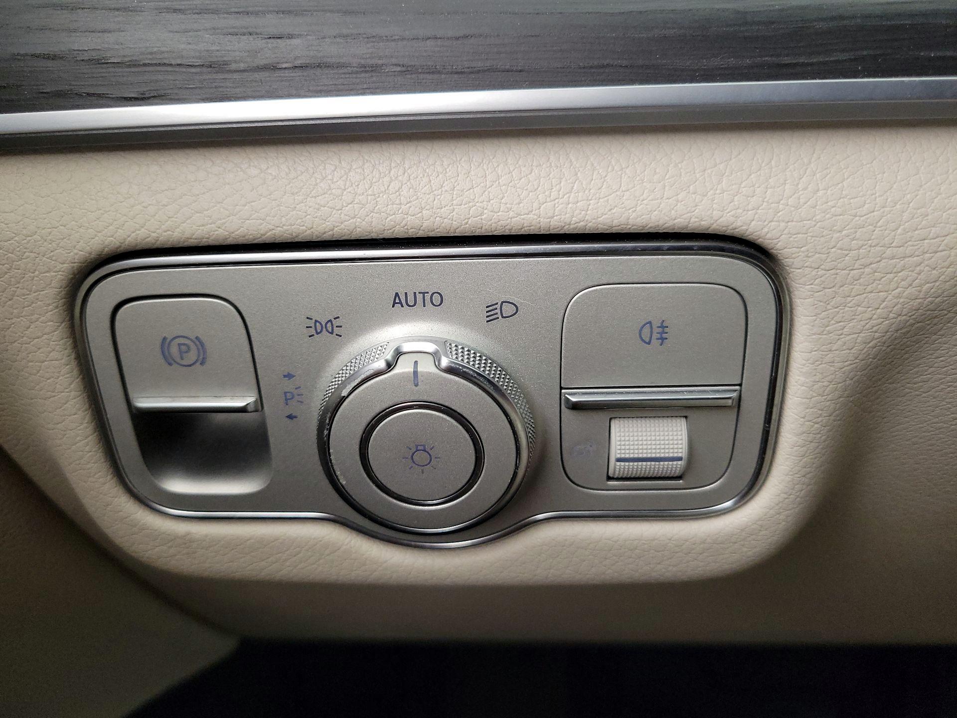 Thumbnail: 2020 Mercedes-Benz GLE - 13