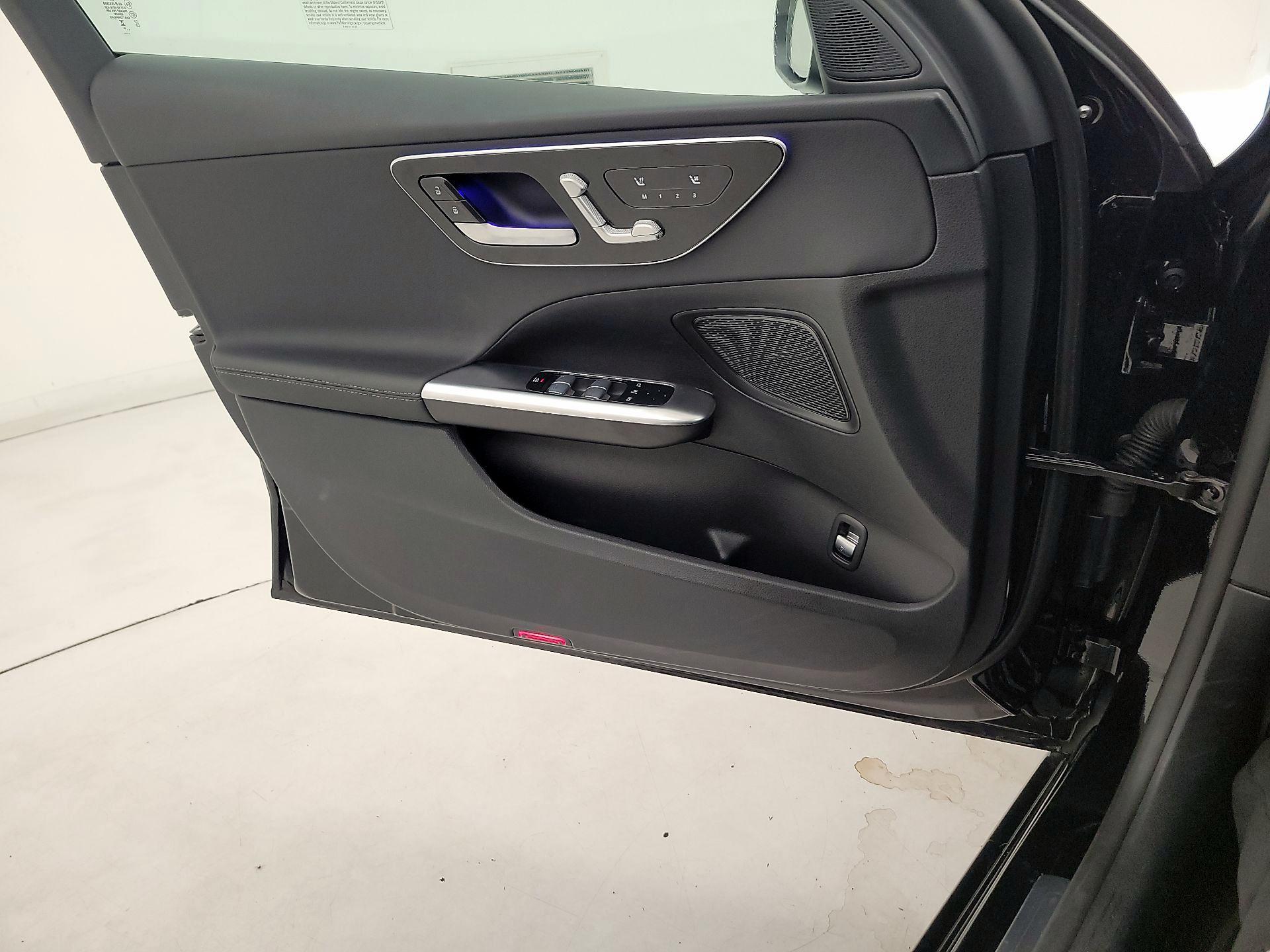 Thumbnail: 2025 Mercedes-Benz C-Class - 12