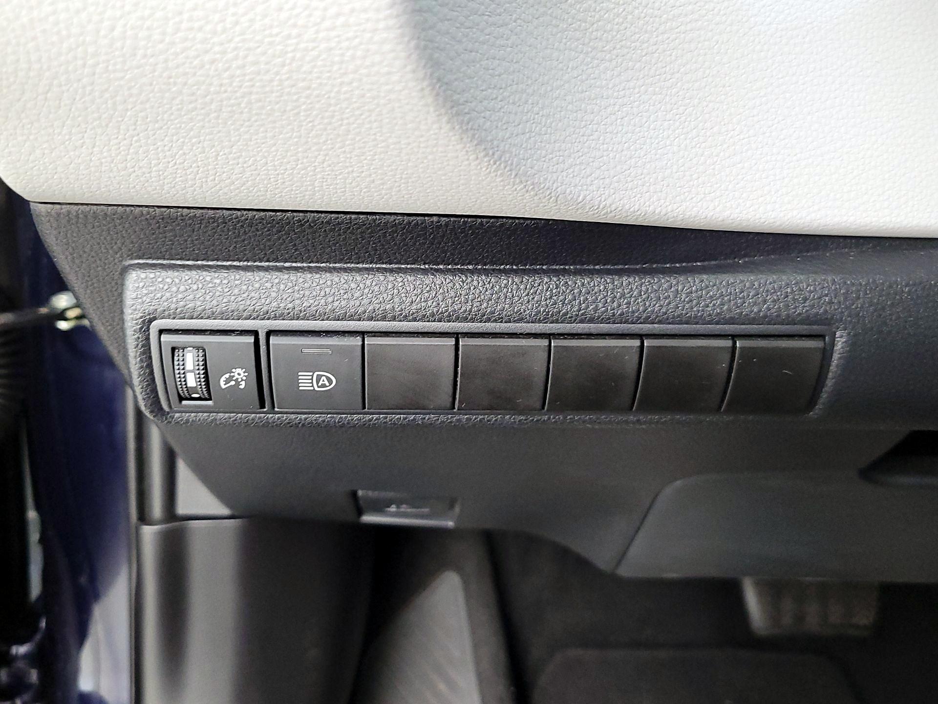 Thumbnail: 2021 Toyota Corolla - 13