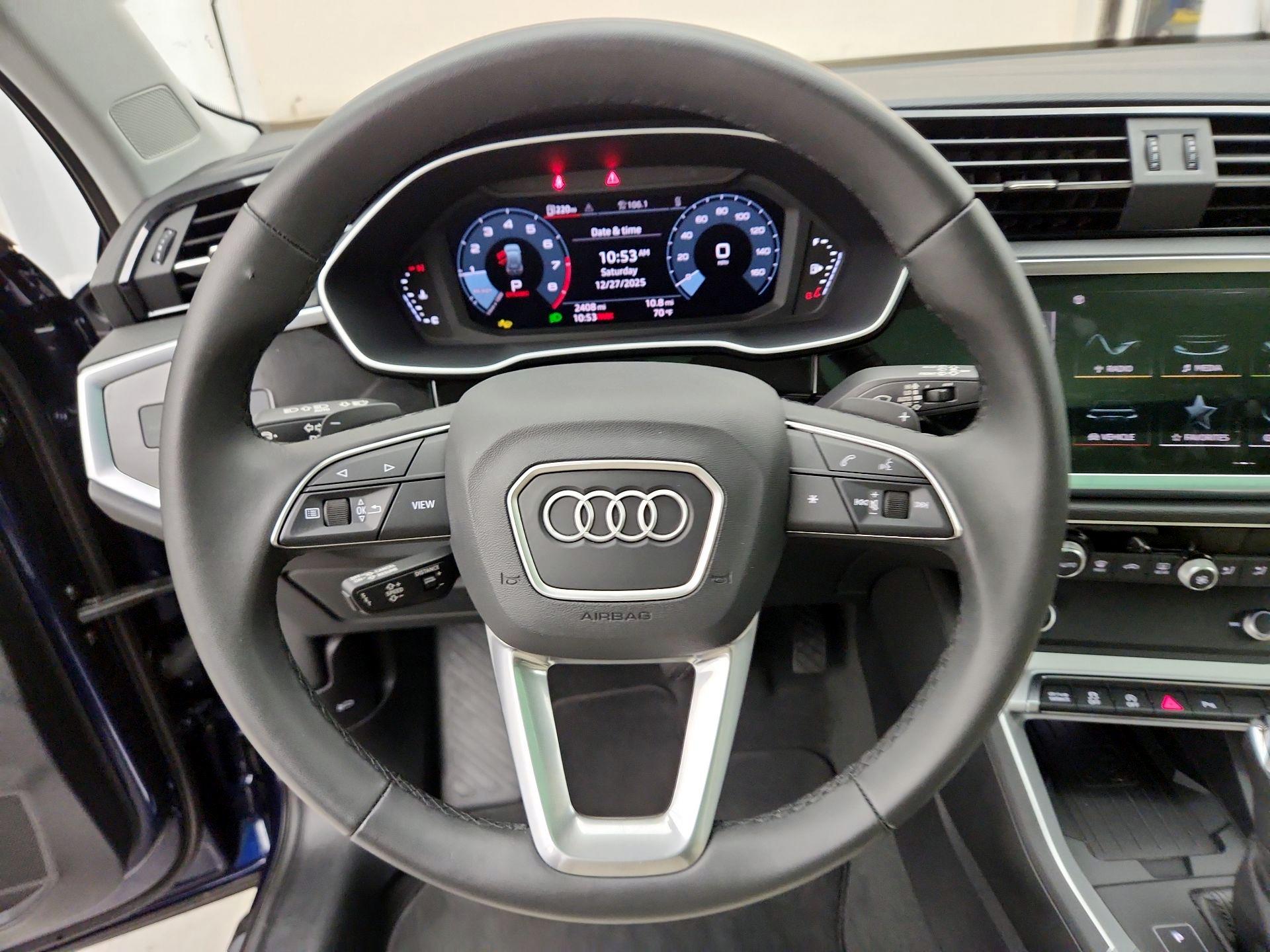 Thumbnail: 2025 Audi Q3 - 10