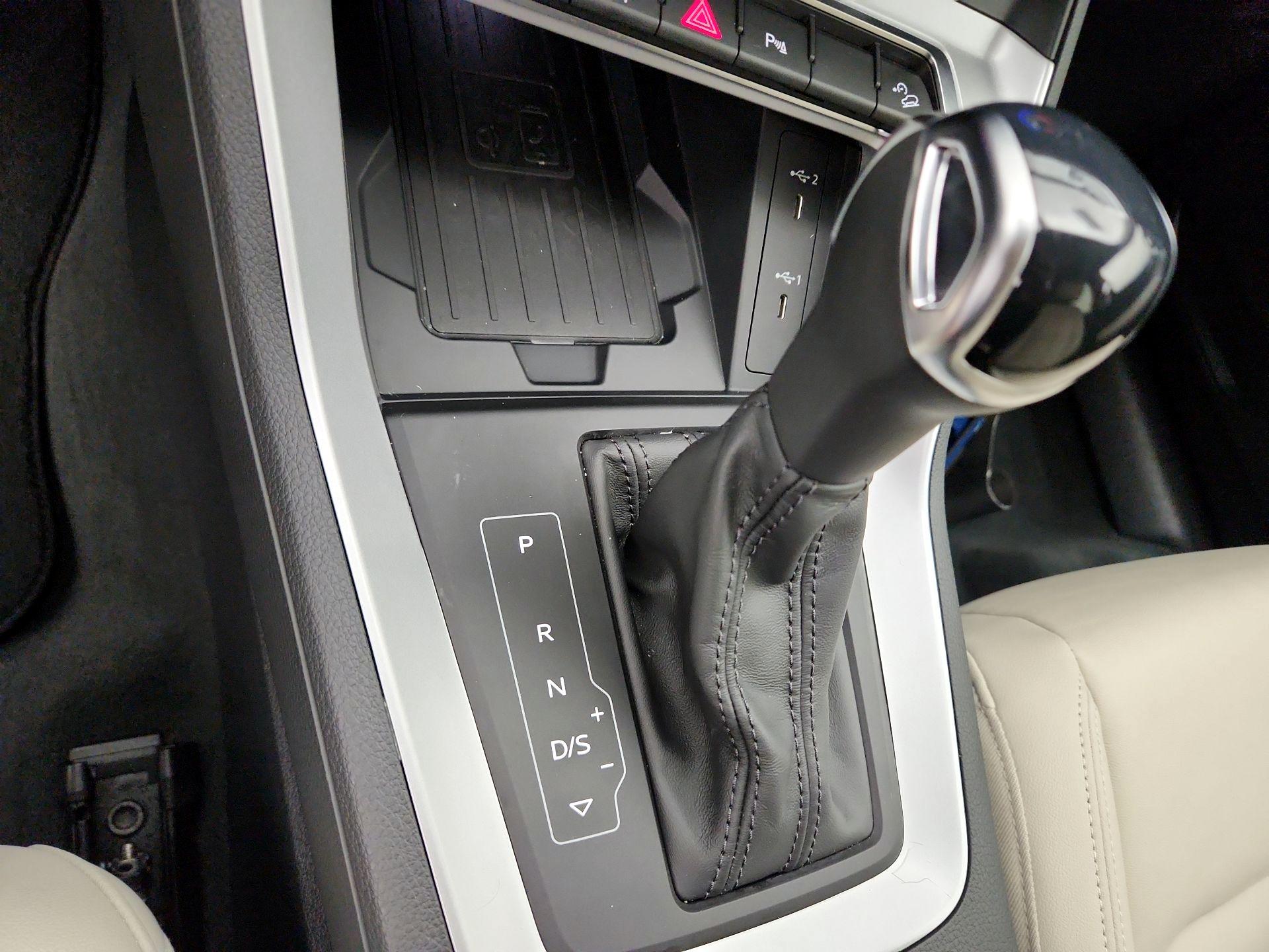 Thumbnail: 2025 Audi Q3 - 17