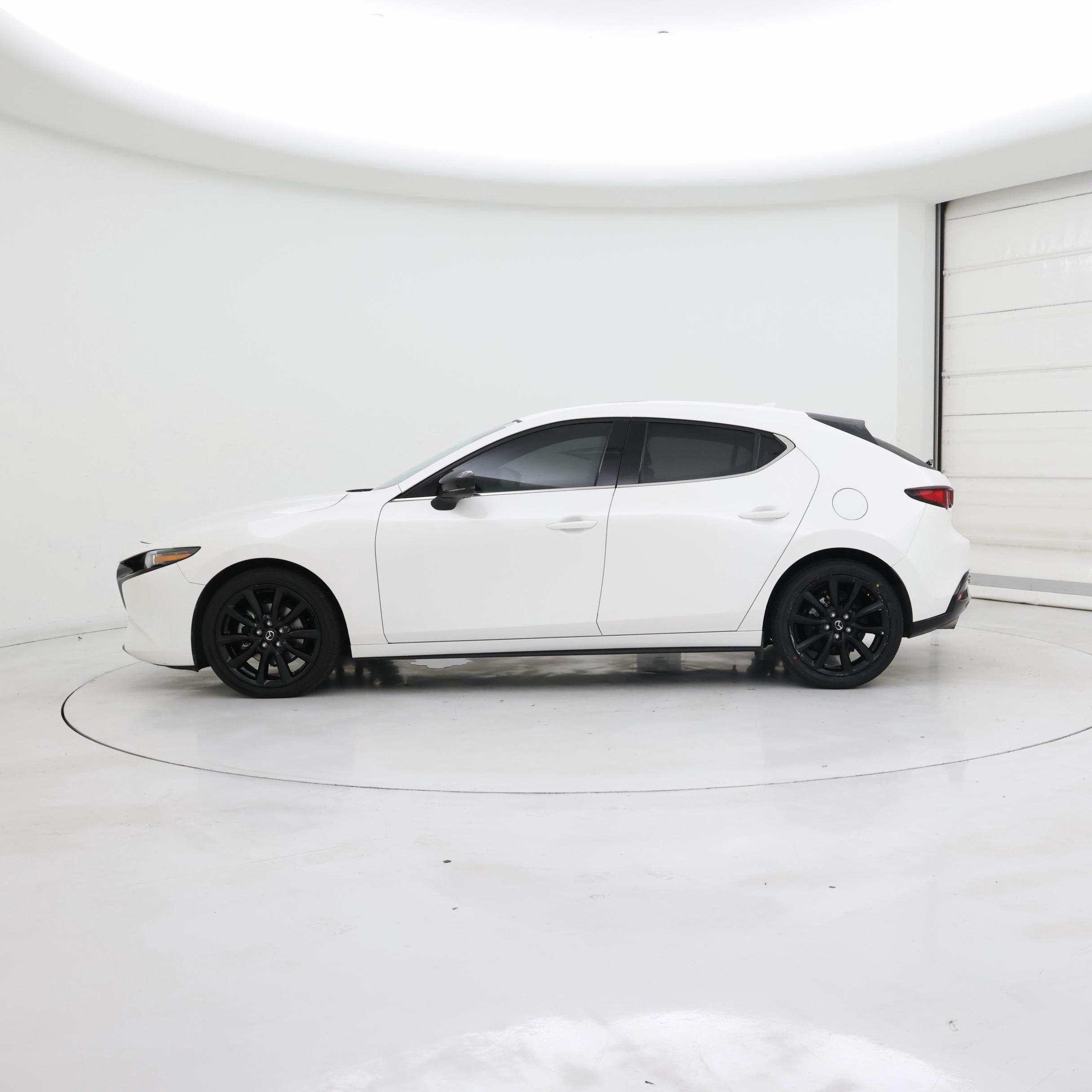 Thumbnail: 2022 Mazda Mazda3 - 3