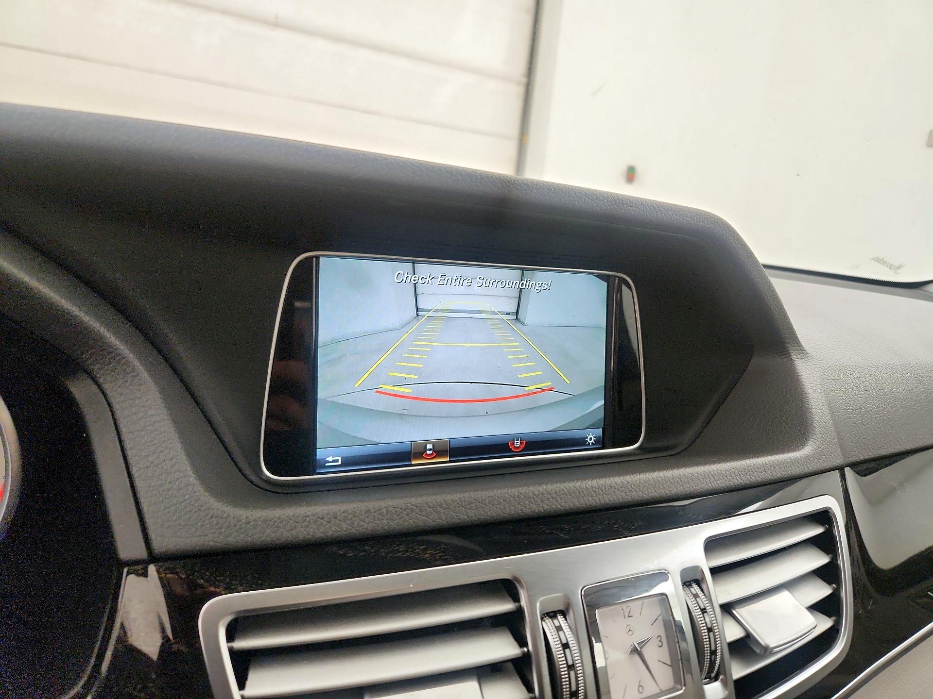 Thumbnail: 2016 Mercedes-Benz E-Class - 15