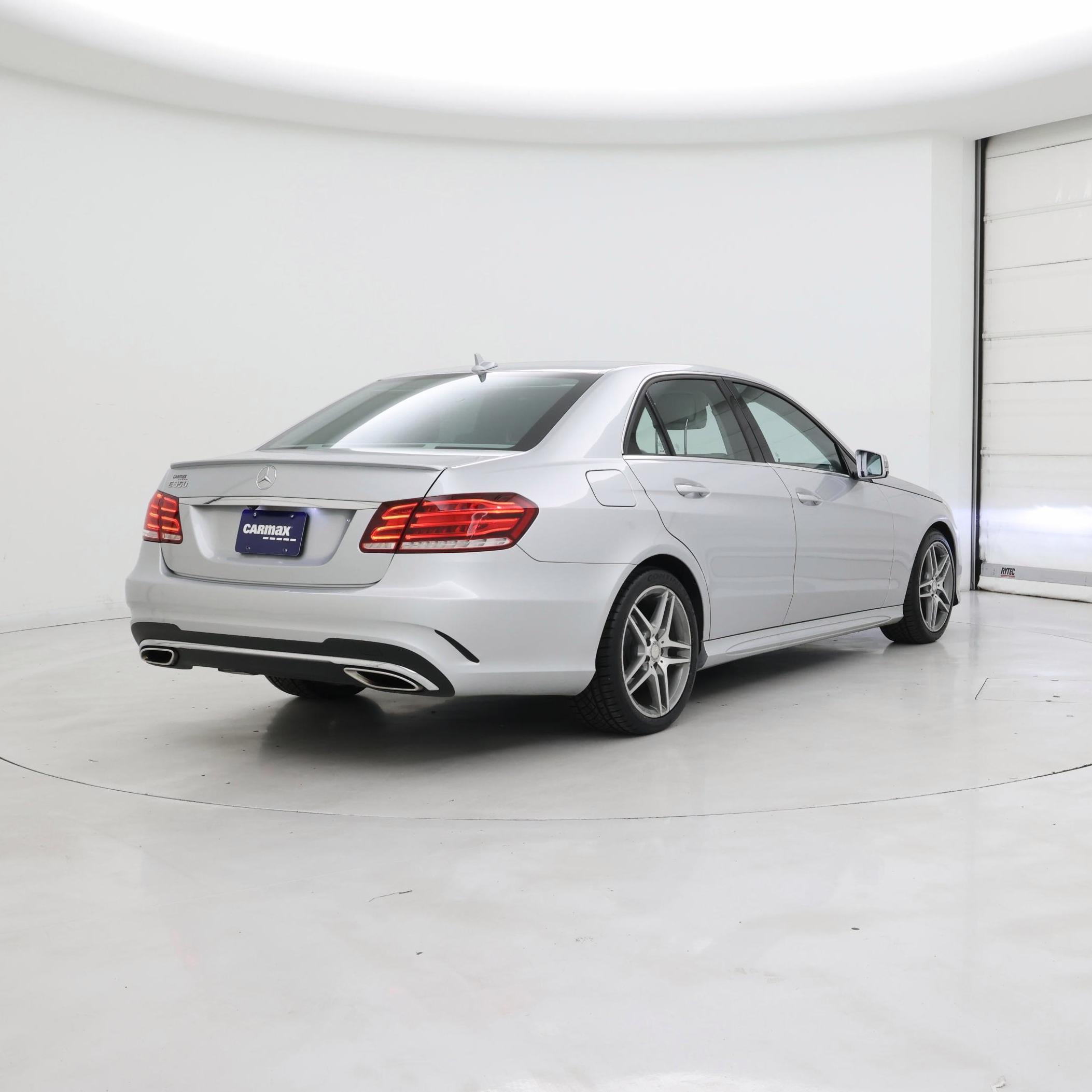 Thumbnail: 2016 Mercedes-Benz E-Class - 8