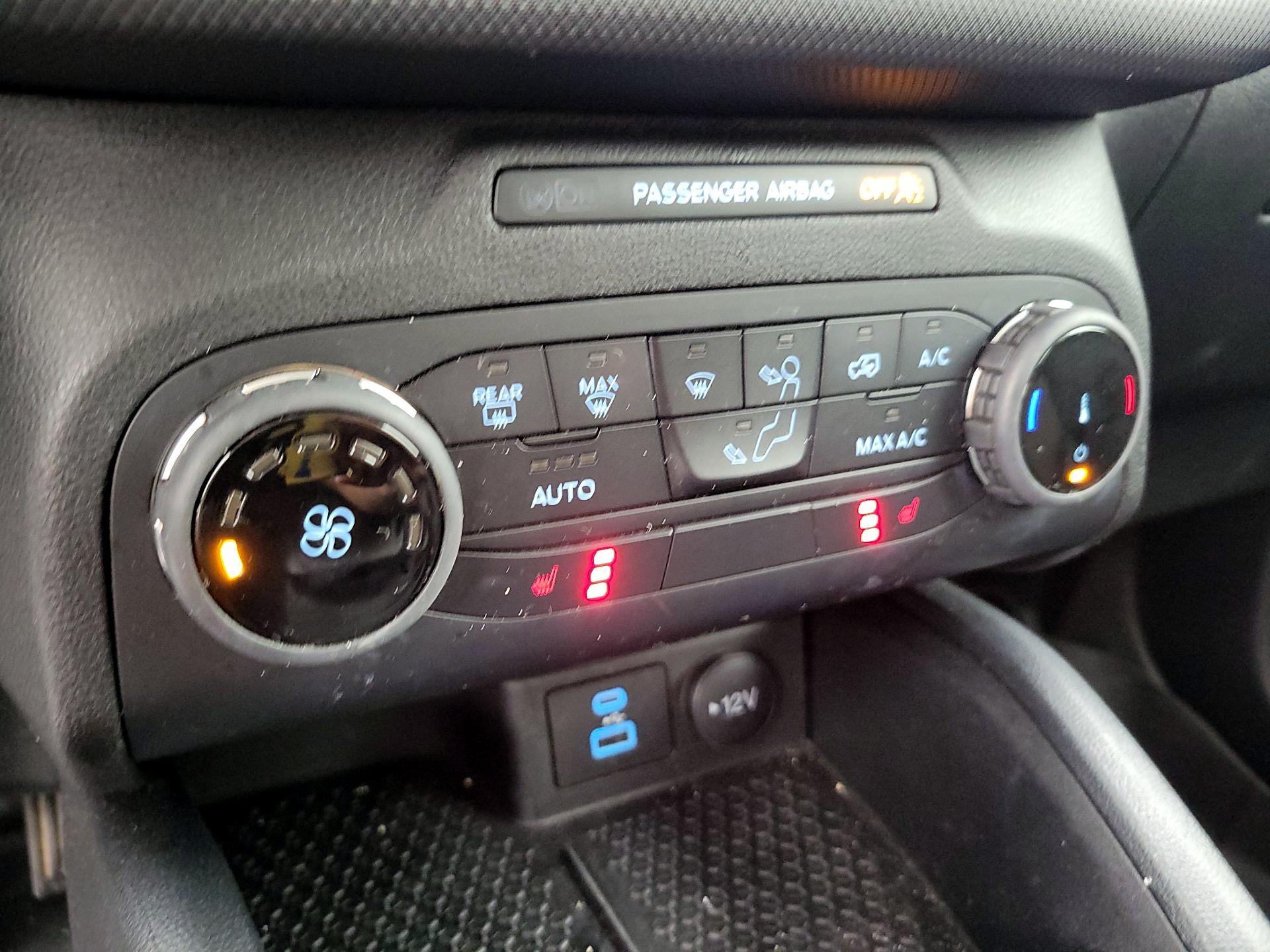 Thumbnail: 2022 Ford Bronco Sport - 16