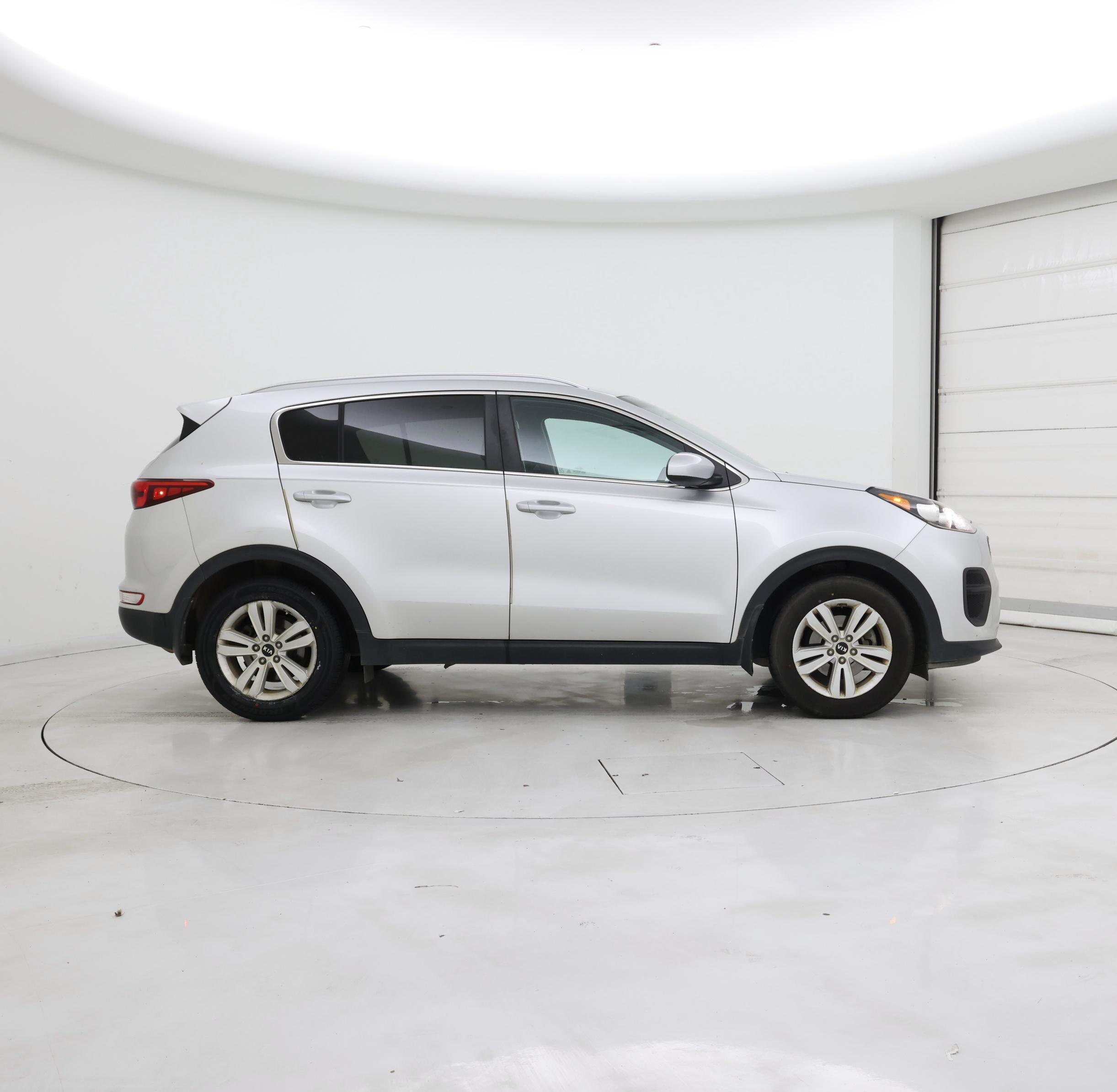 Thumbnail: 2017 Kia Sportage - 7