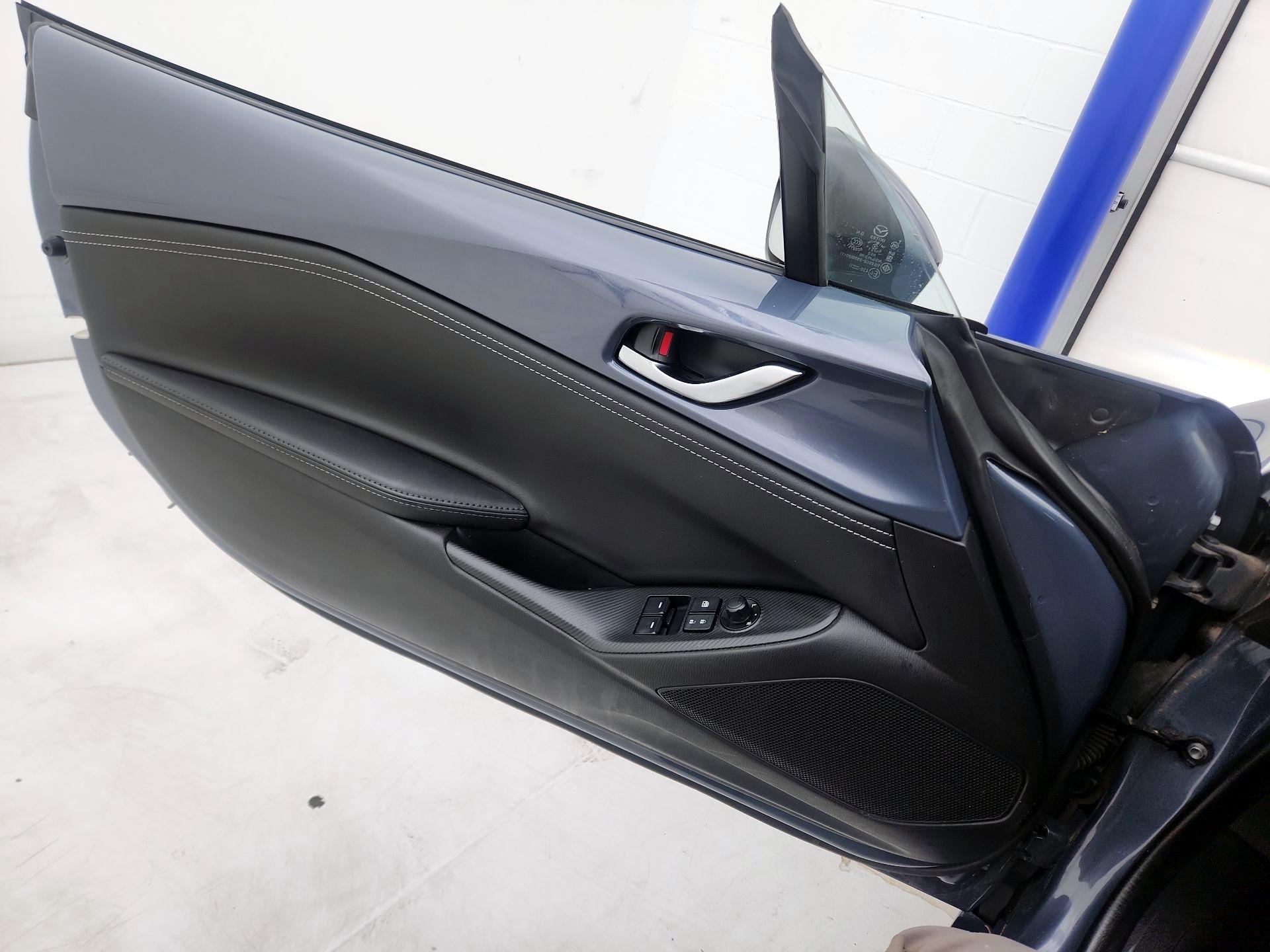 Thumbnail: 2021 Mazda MX-5 Miata - 12