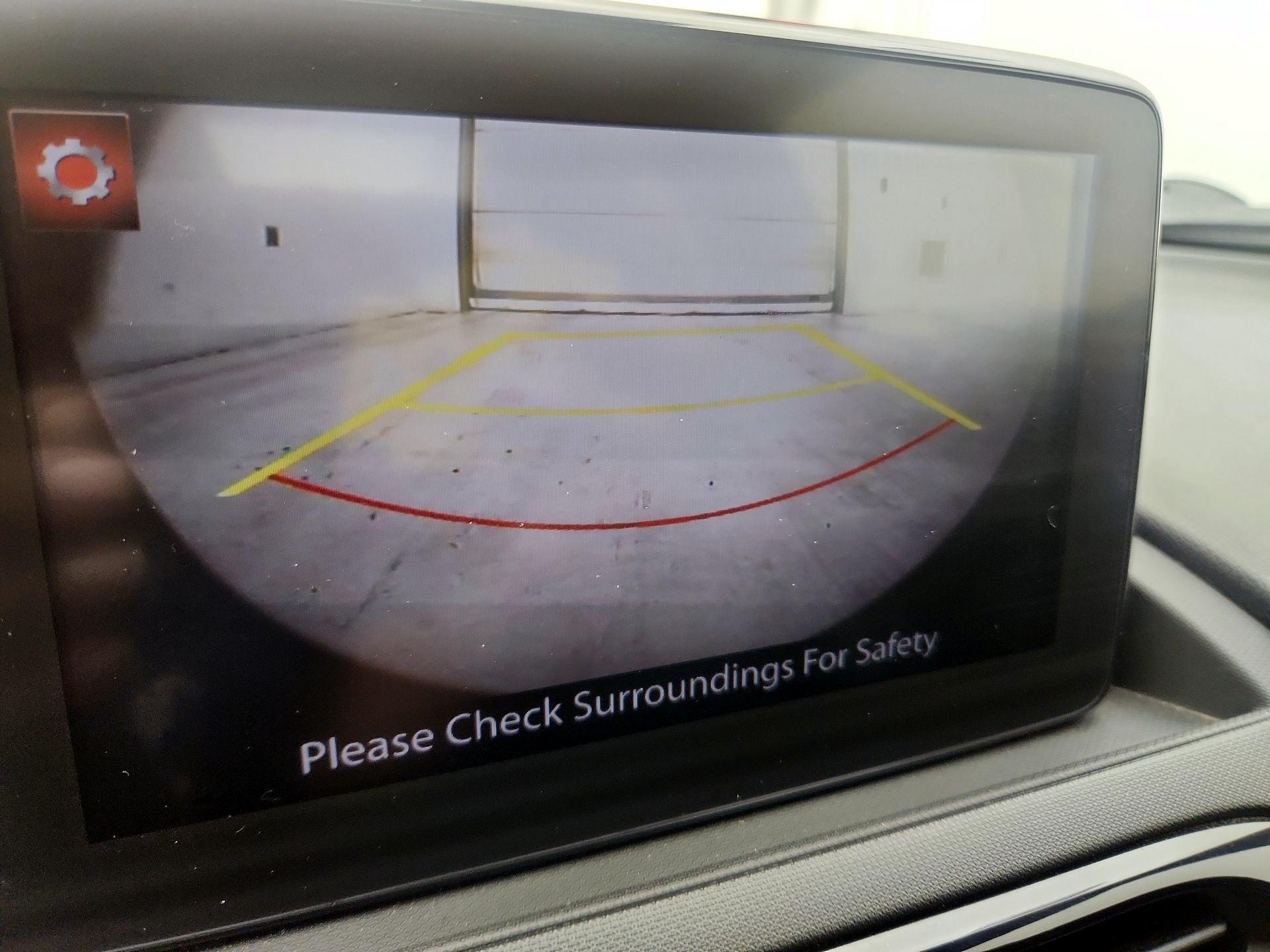 Thumbnail: 2021 Mazda MX-5 Miata - 14