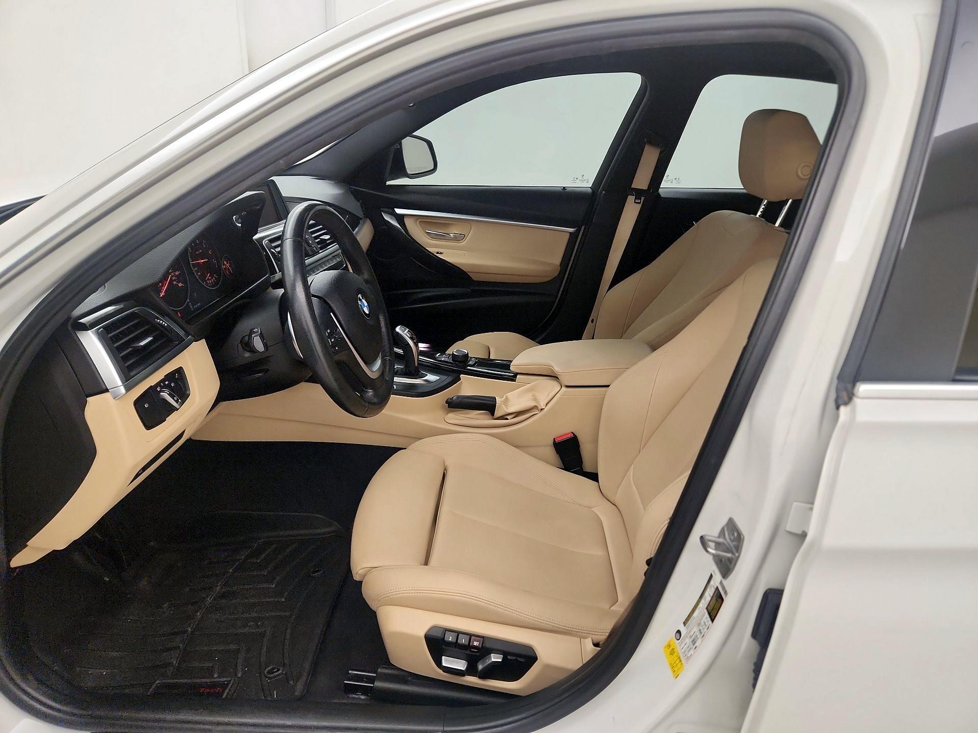 Thumbnail: 2018 BMW 3 Series - 11