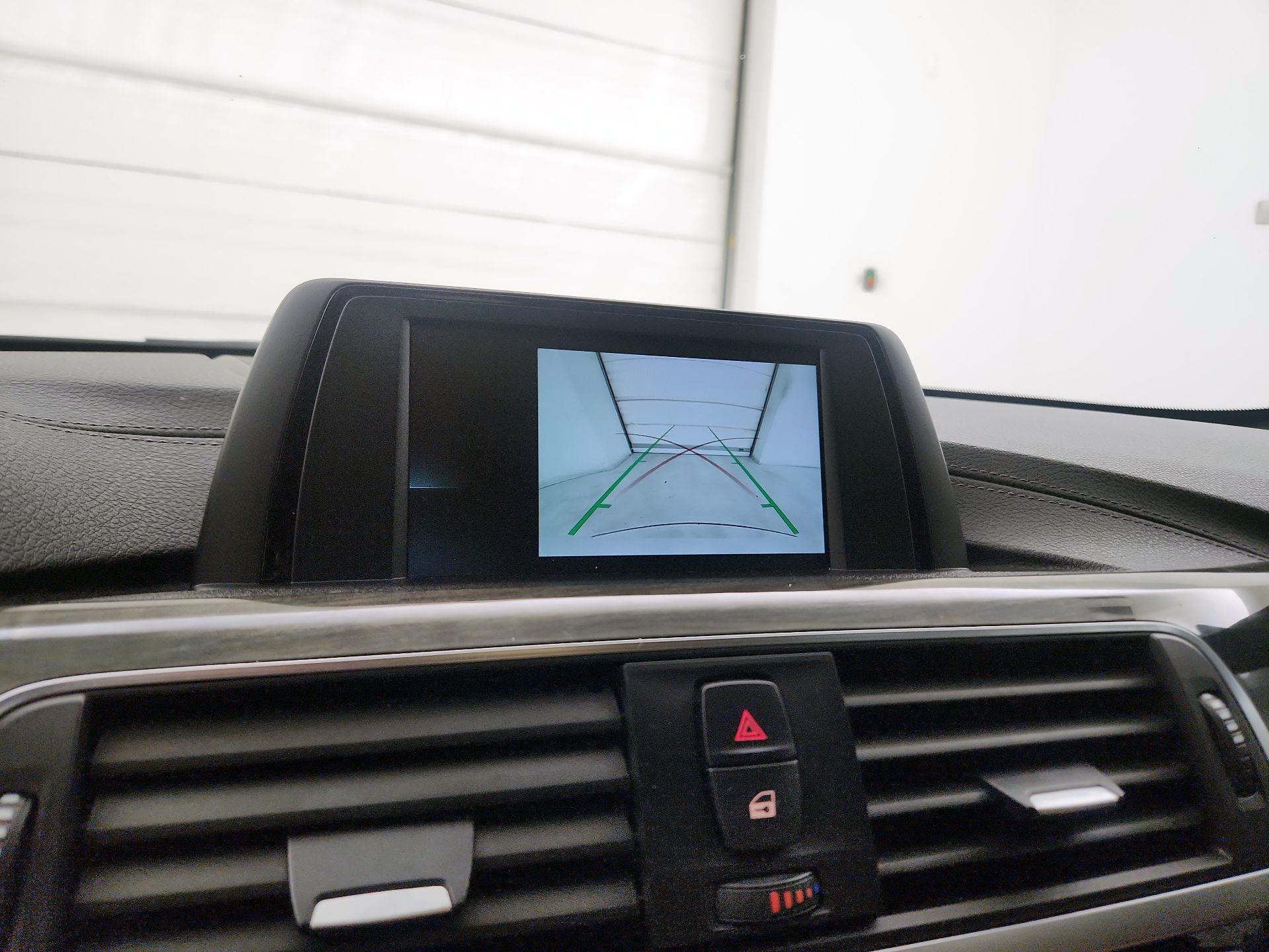 Thumbnail: 2018 BMW 3 Series - 14