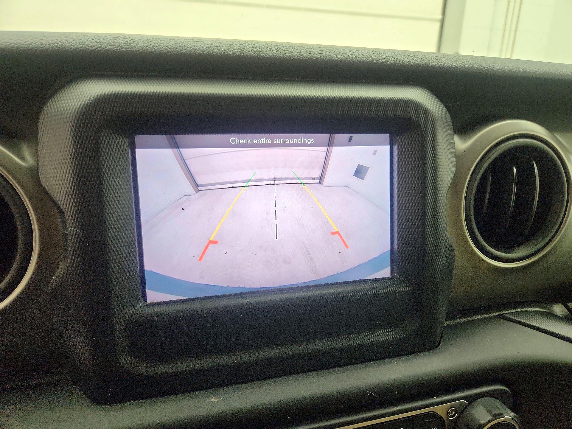 Thumbnail: 2018 Jeep Wrangler - 14