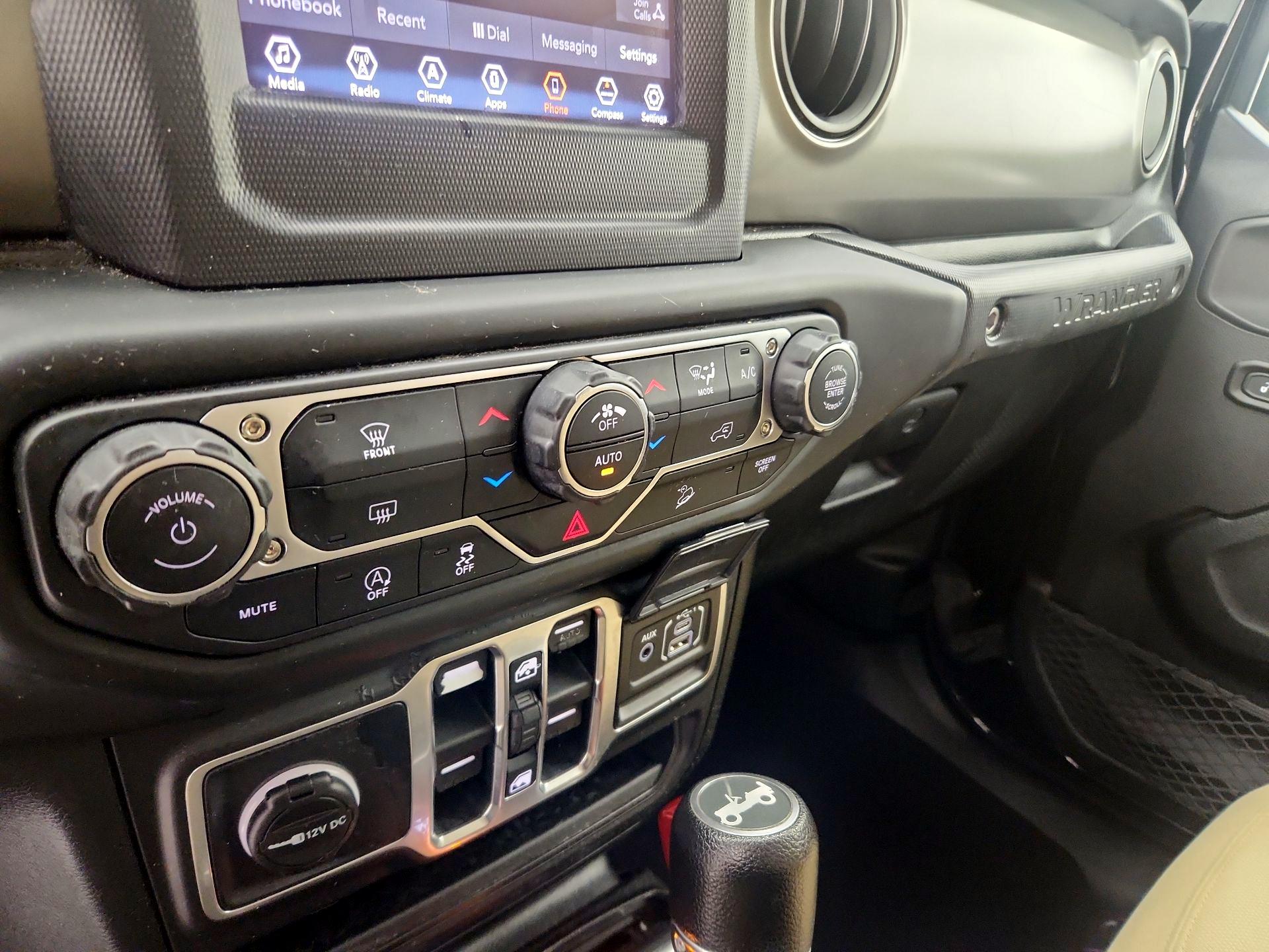 Thumbnail: 2018 Jeep Wrangler - 16