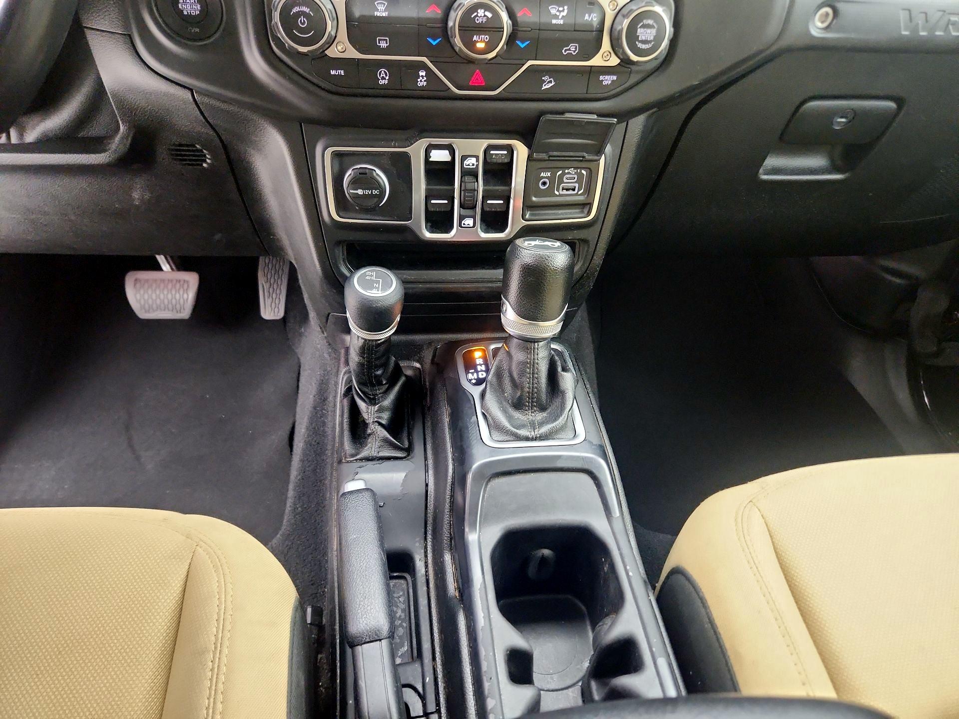 Thumbnail: 2018 Jeep Wrangler - 17