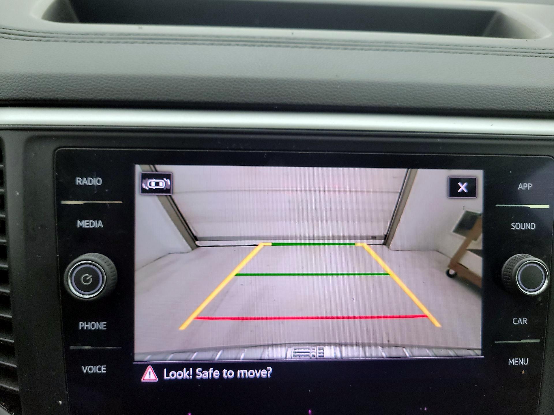 Thumbnail: 2021 Volkswagen Atlas - 14