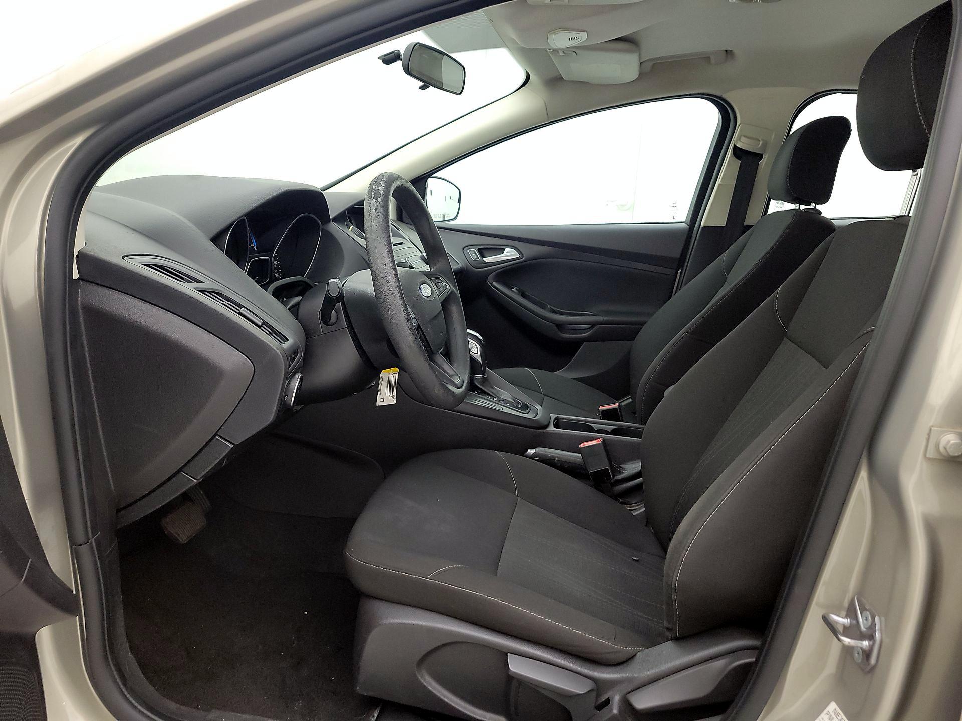 Thumbnail: 2015 Ford Focus - 11