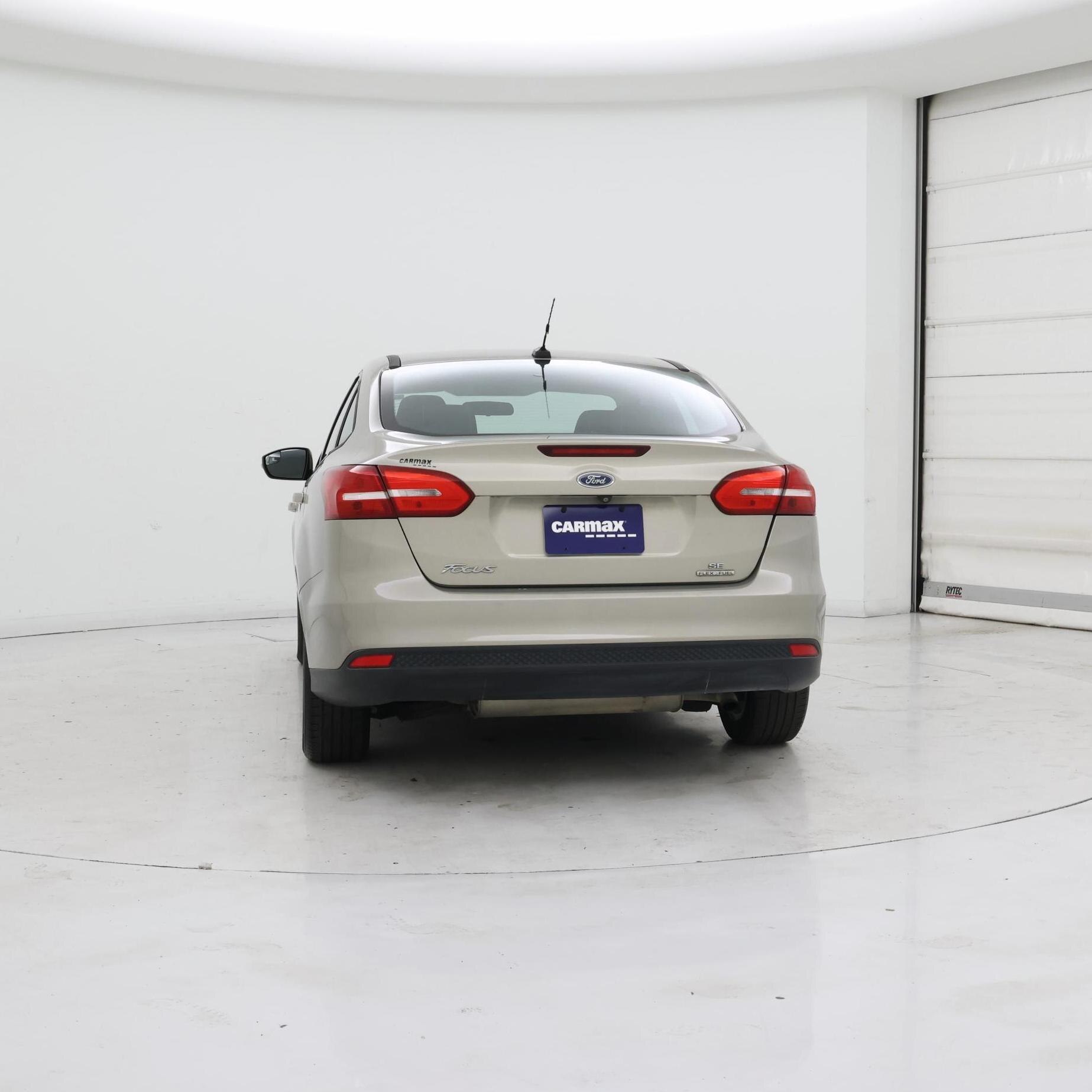 Thumbnail: 2015 Ford Focus - 6