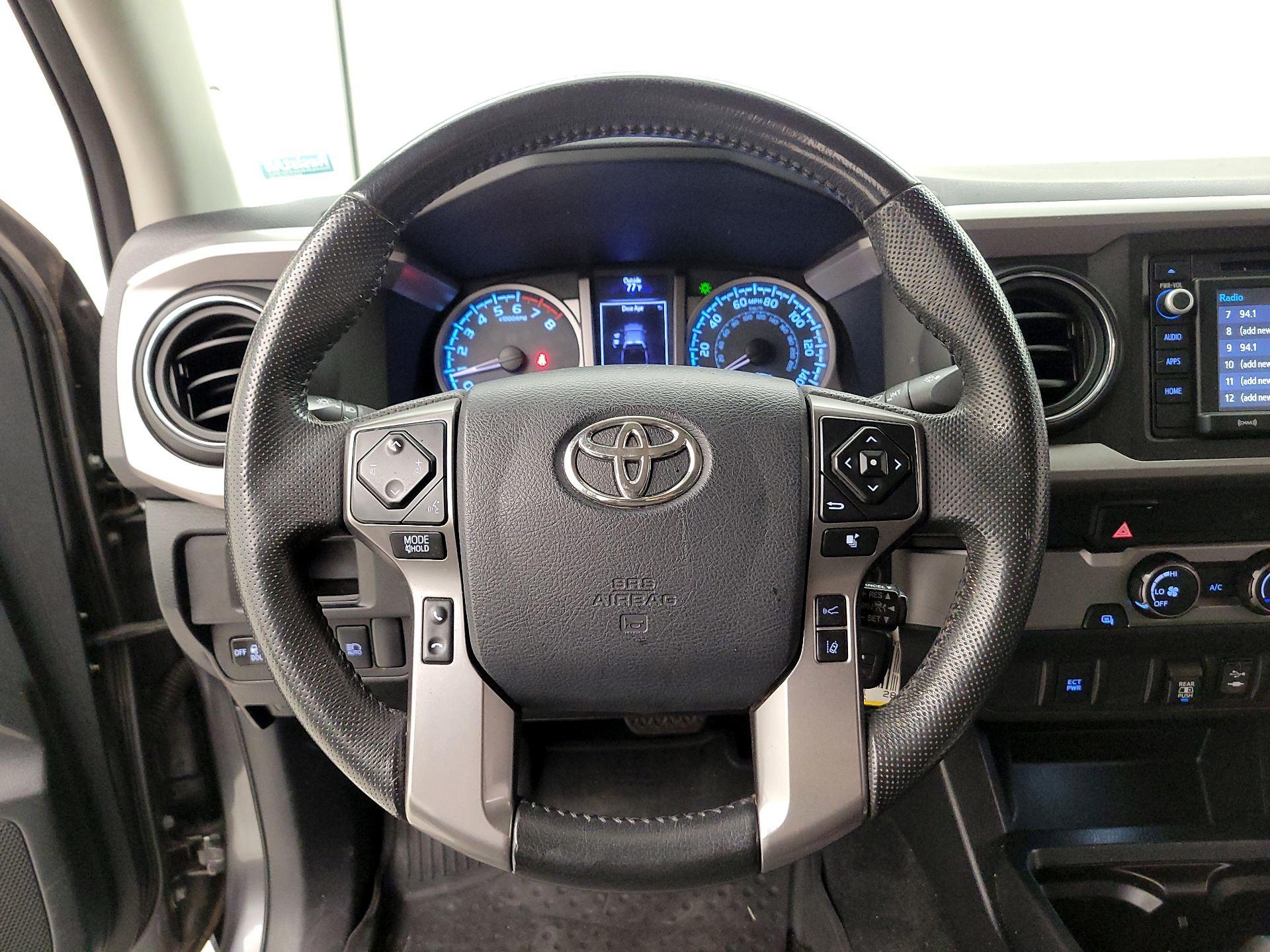 Thumbnail: 2019 Toyota Tacoma - 10