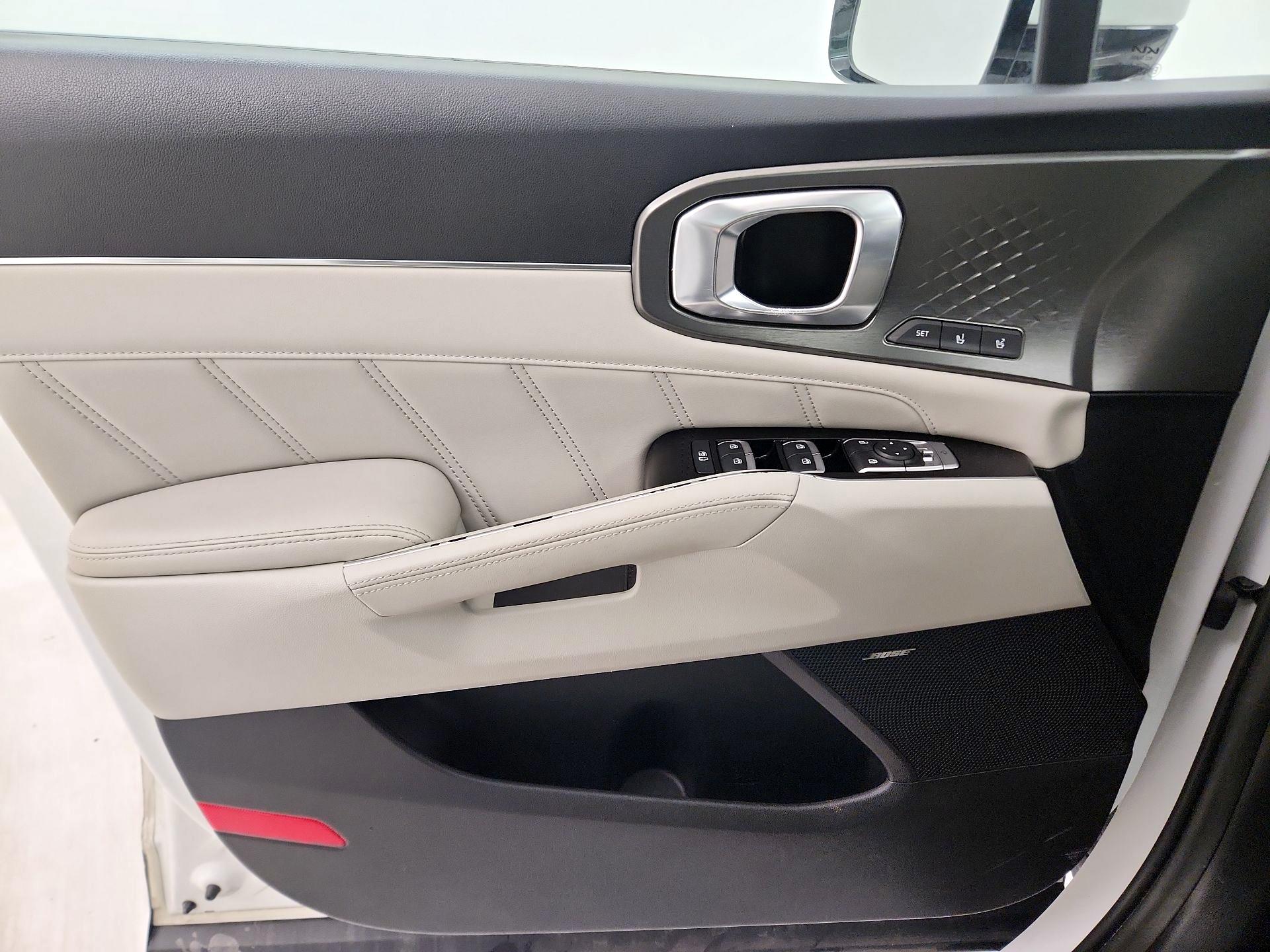 Thumbnail: 2022 Kia Sorento - 12