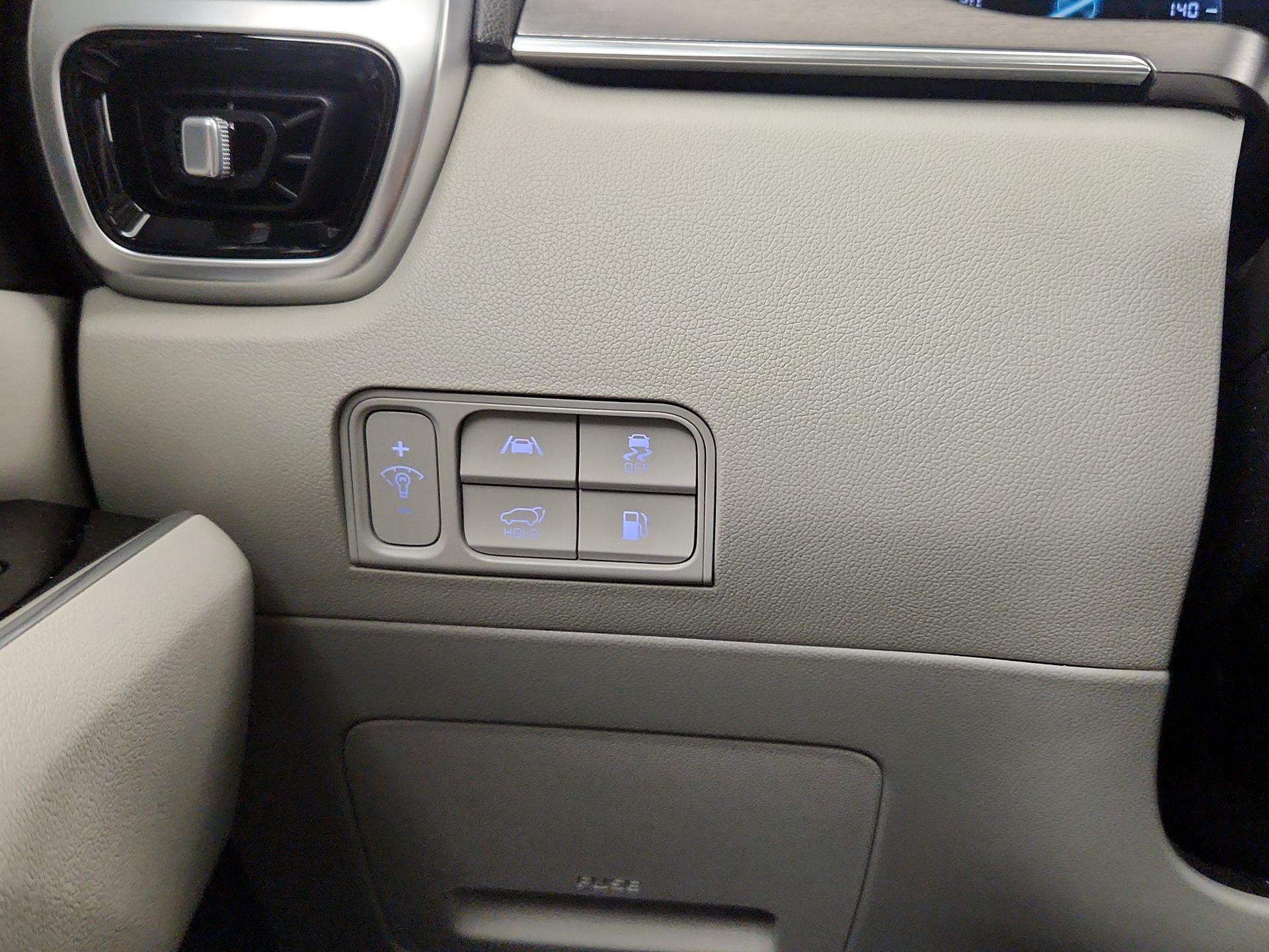 Thumbnail: 2022 Kia Sorento - 13