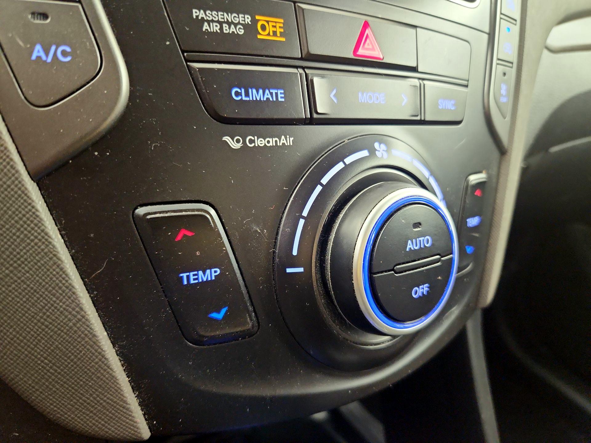 Thumbnail: 2018 Hyundai Santa Fe - 16