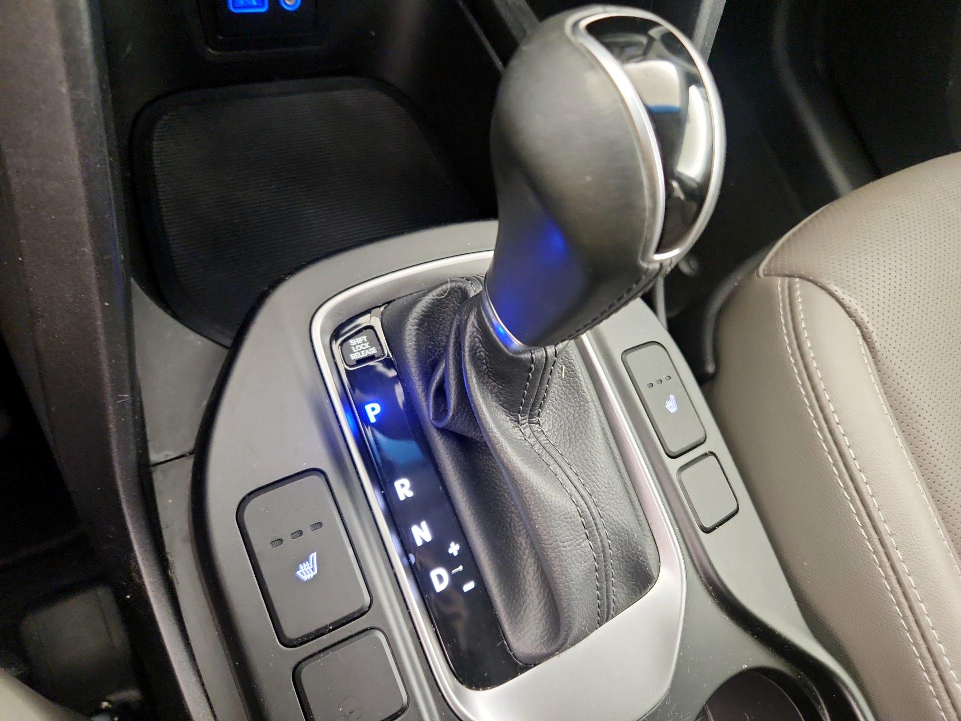 Thumbnail: 2018 Hyundai Santa Fe - 17