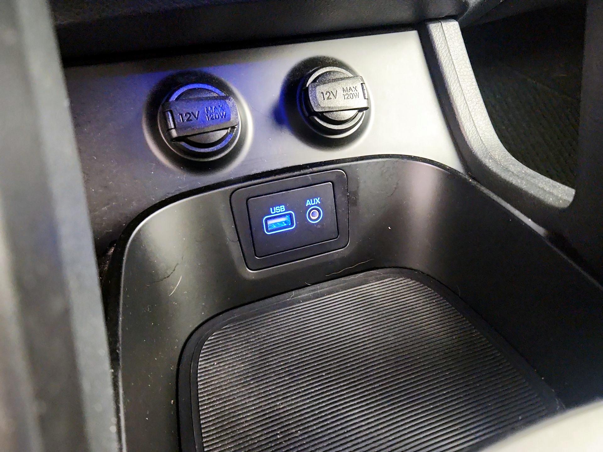 Thumbnail: 2018 Hyundai Santa Fe - 18