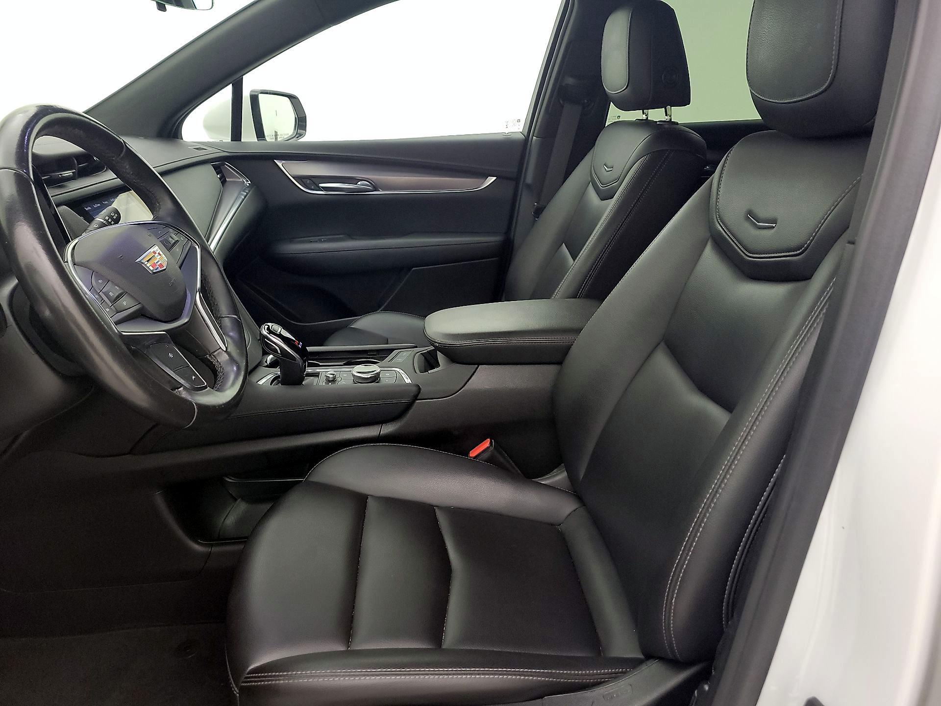 Thumbnail: 2021 Cadillac XT5 - 11