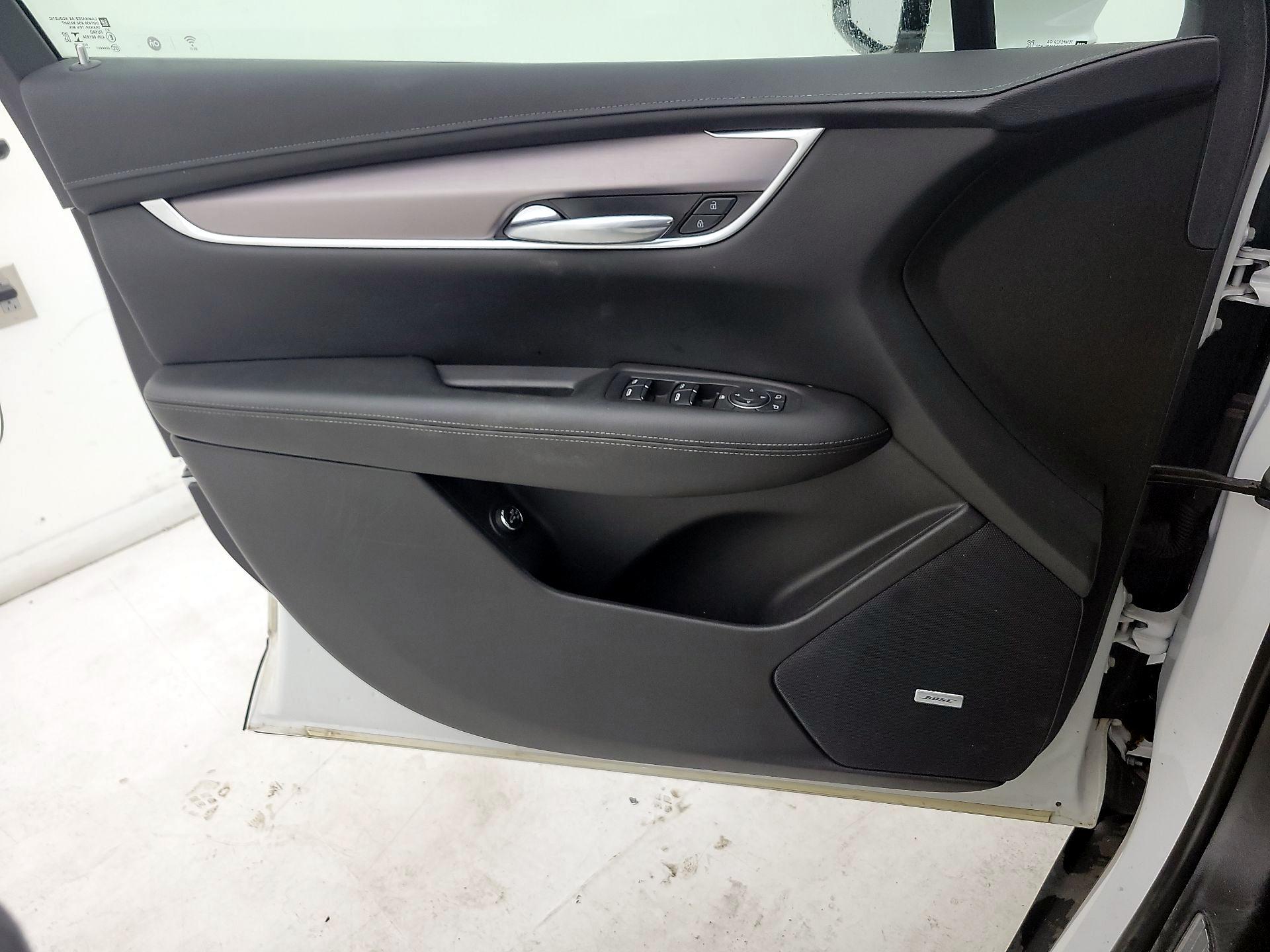 Thumbnail: 2021 Cadillac XT5 - 12