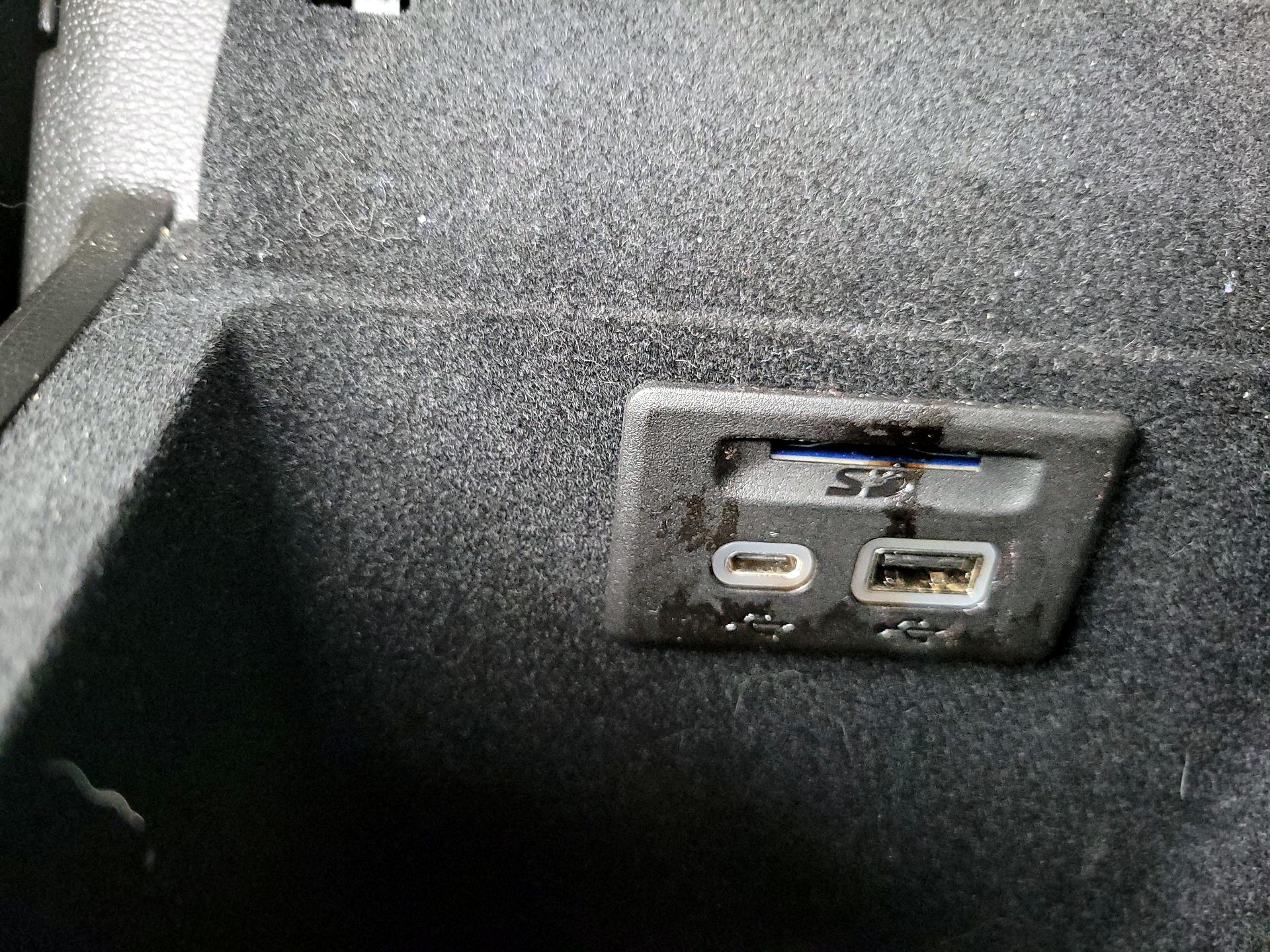 Thumbnail: 2021 Cadillac XT5 - 18