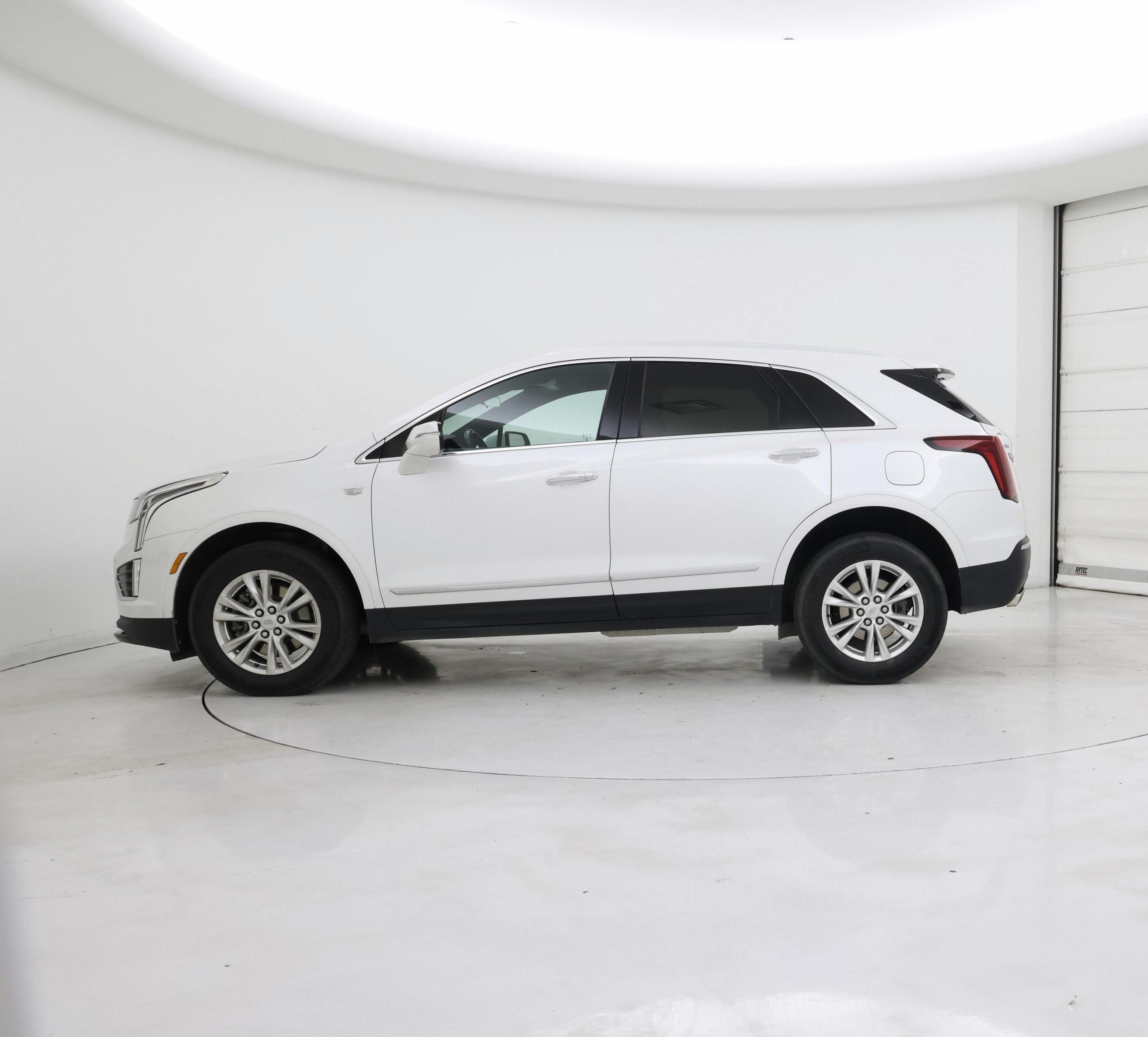 Thumbnail: 2021 Cadillac XT5 - 3