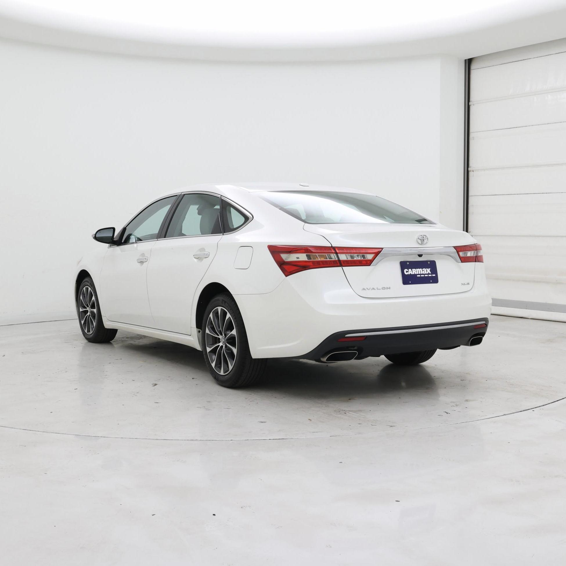 Thumbnail: 2018 Toyota Avalon - 2