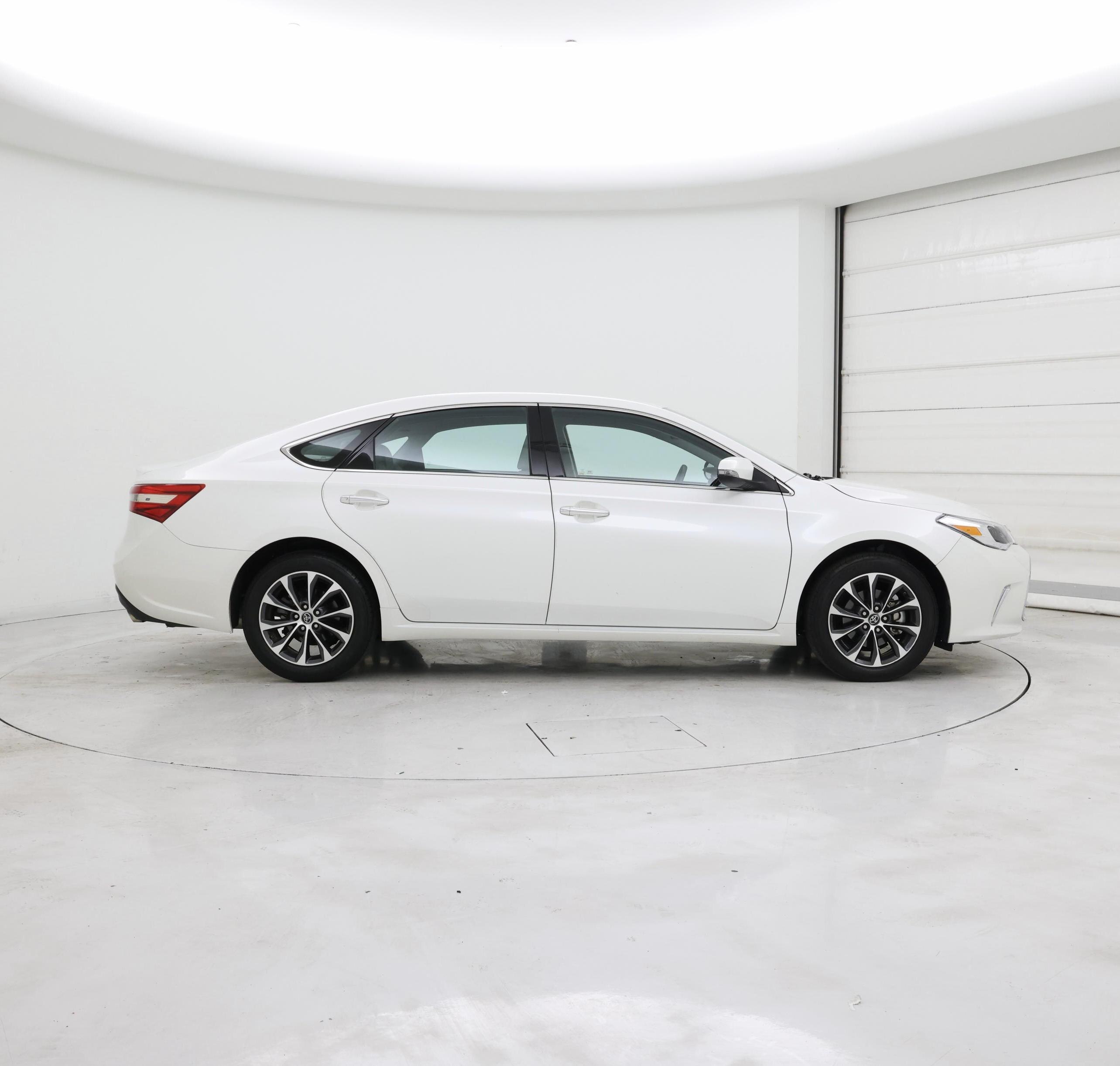 Thumbnail: 2018 Toyota Avalon - 7