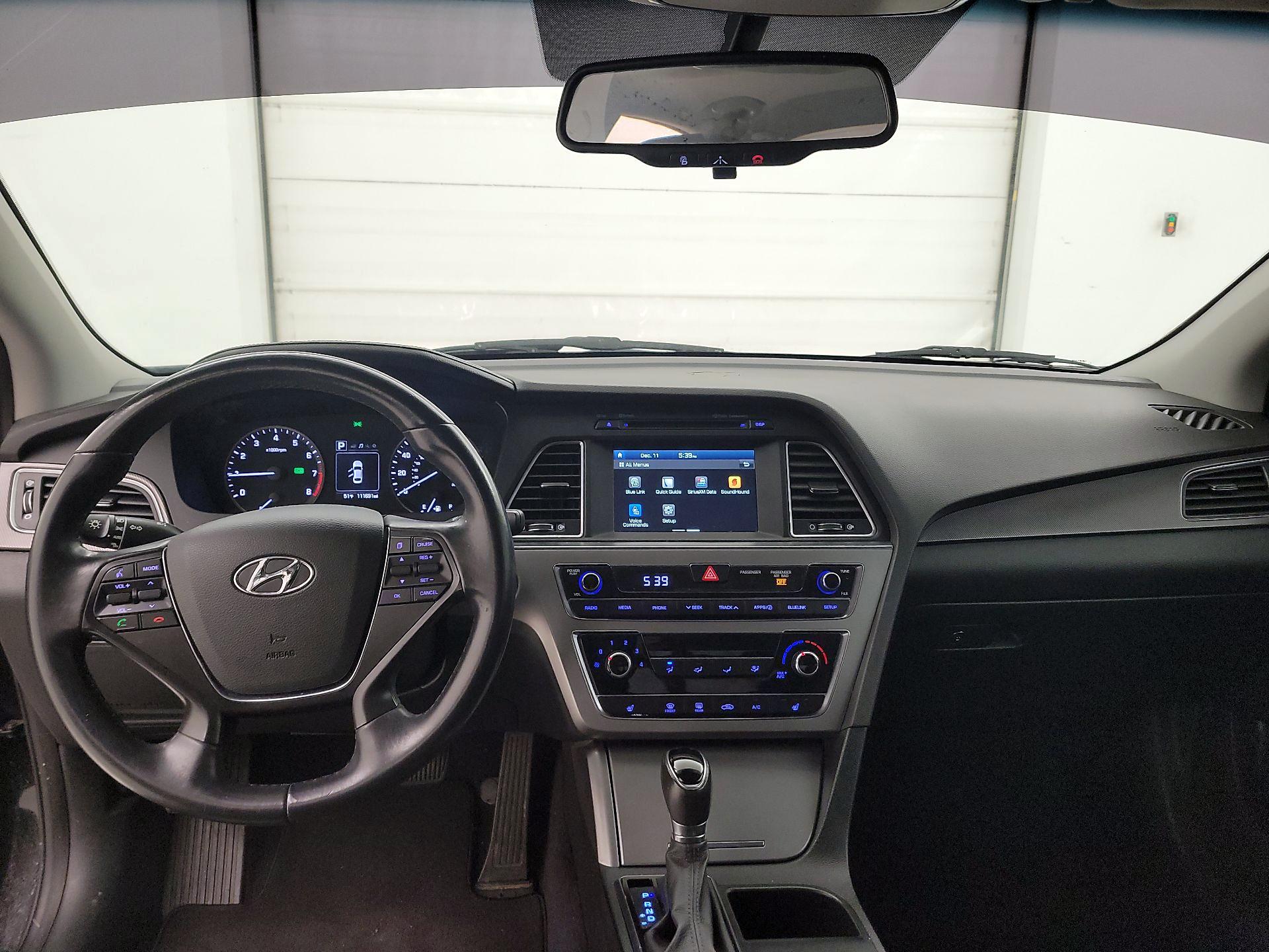 Thumbnail: 2017 Hyundai Sonata - 9