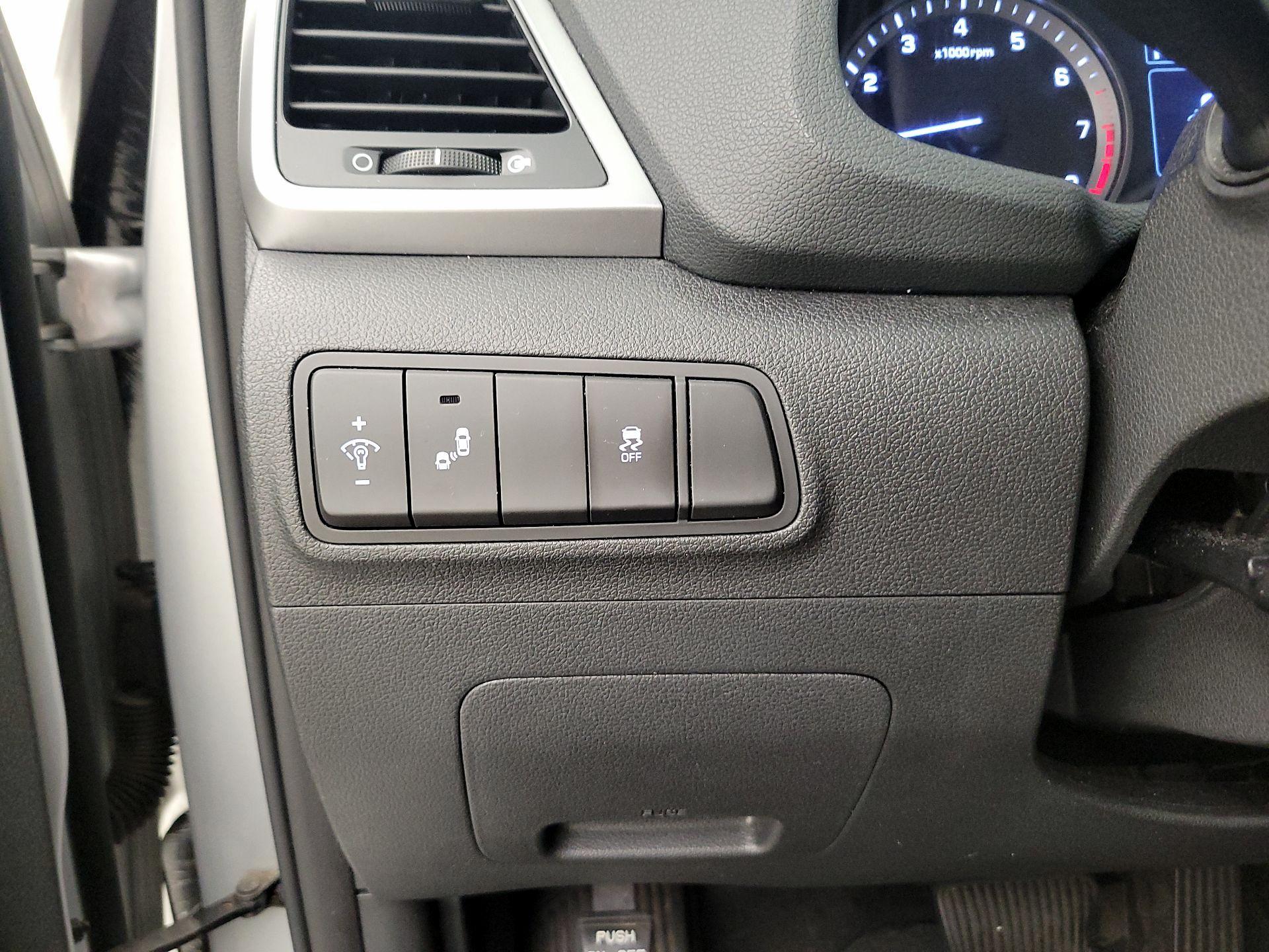 Thumbnail: 2017 Hyundai Tucson - 13