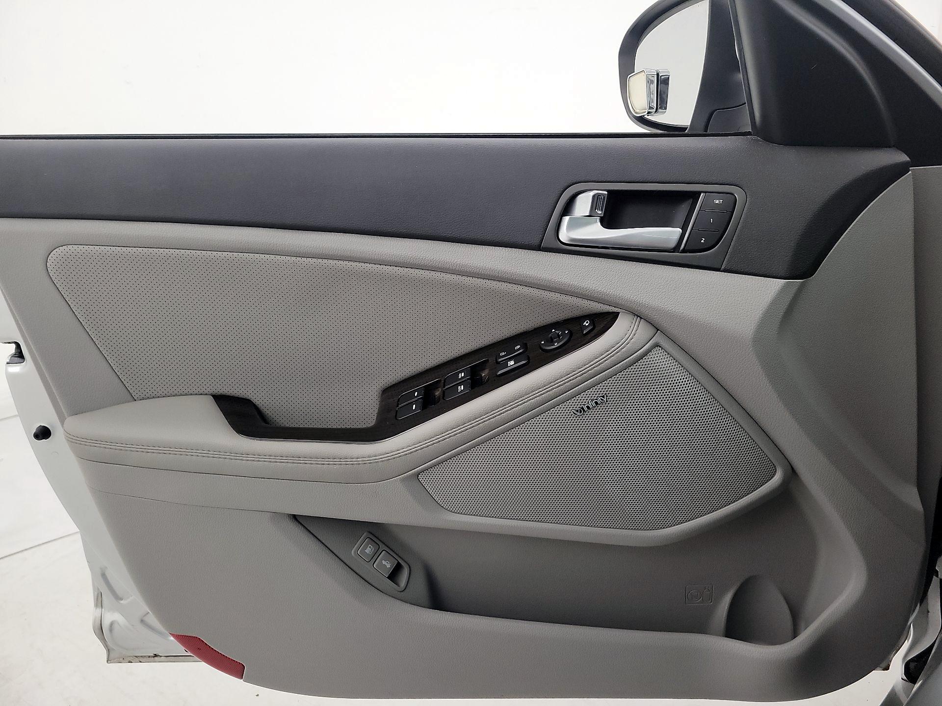 Thumbnail: 2015 Kia Optima - 12