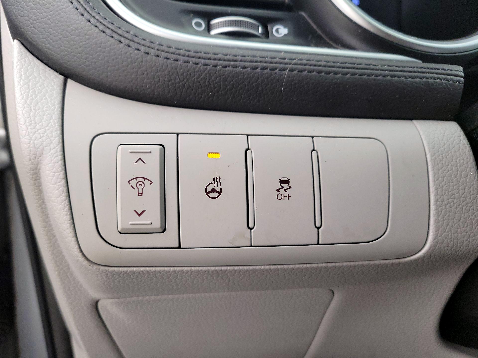 Thumbnail: 2015 Kia Optima - 13