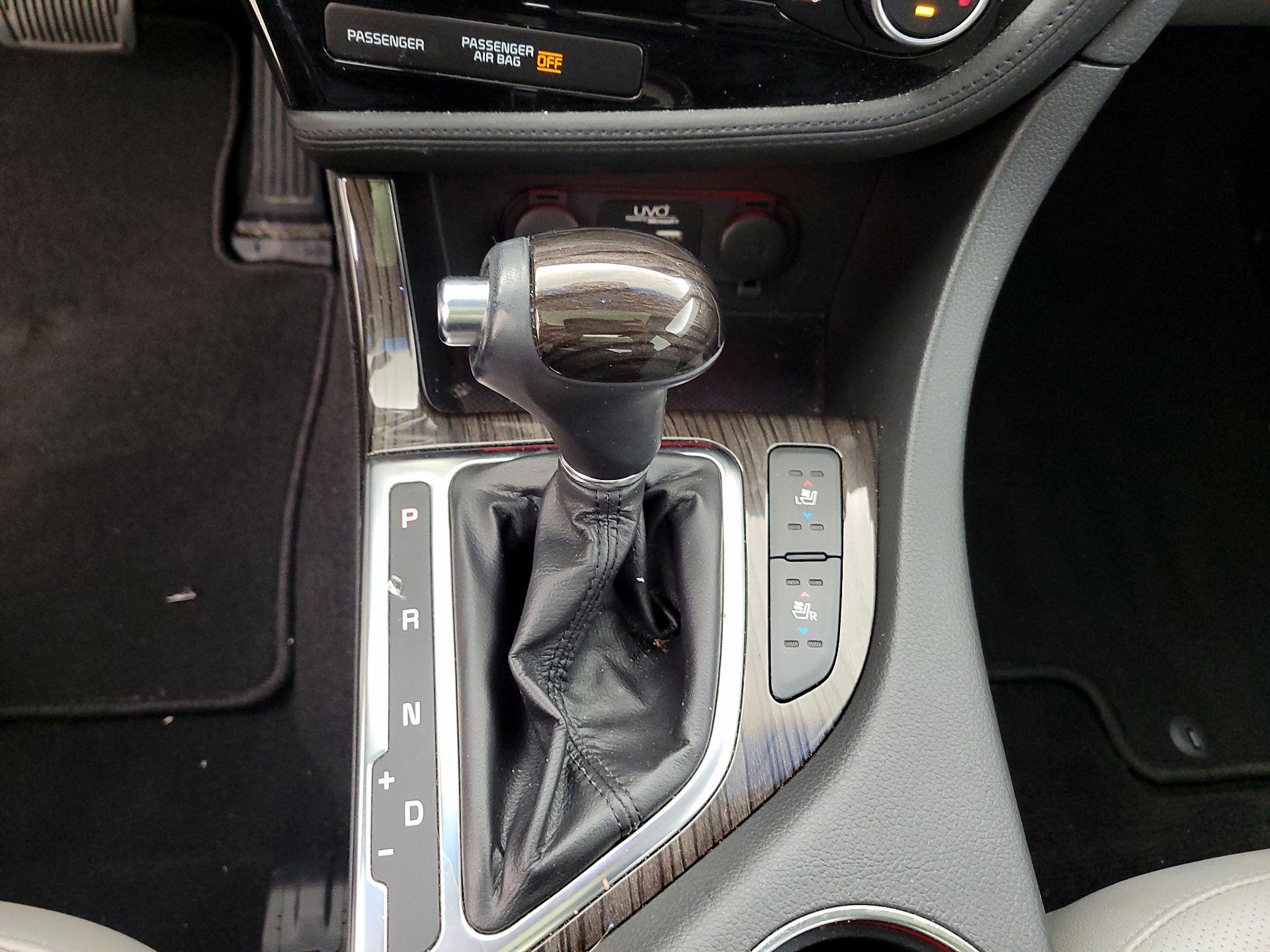 Thumbnail: 2015 Kia Optima - 17